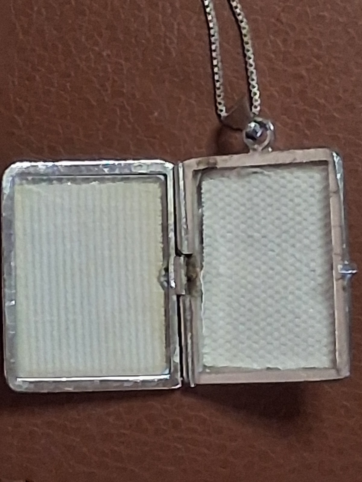 “Vintage 925 Sterling Silver Tricolor Locket Necklace 18” Italy Box/Silk Inserts