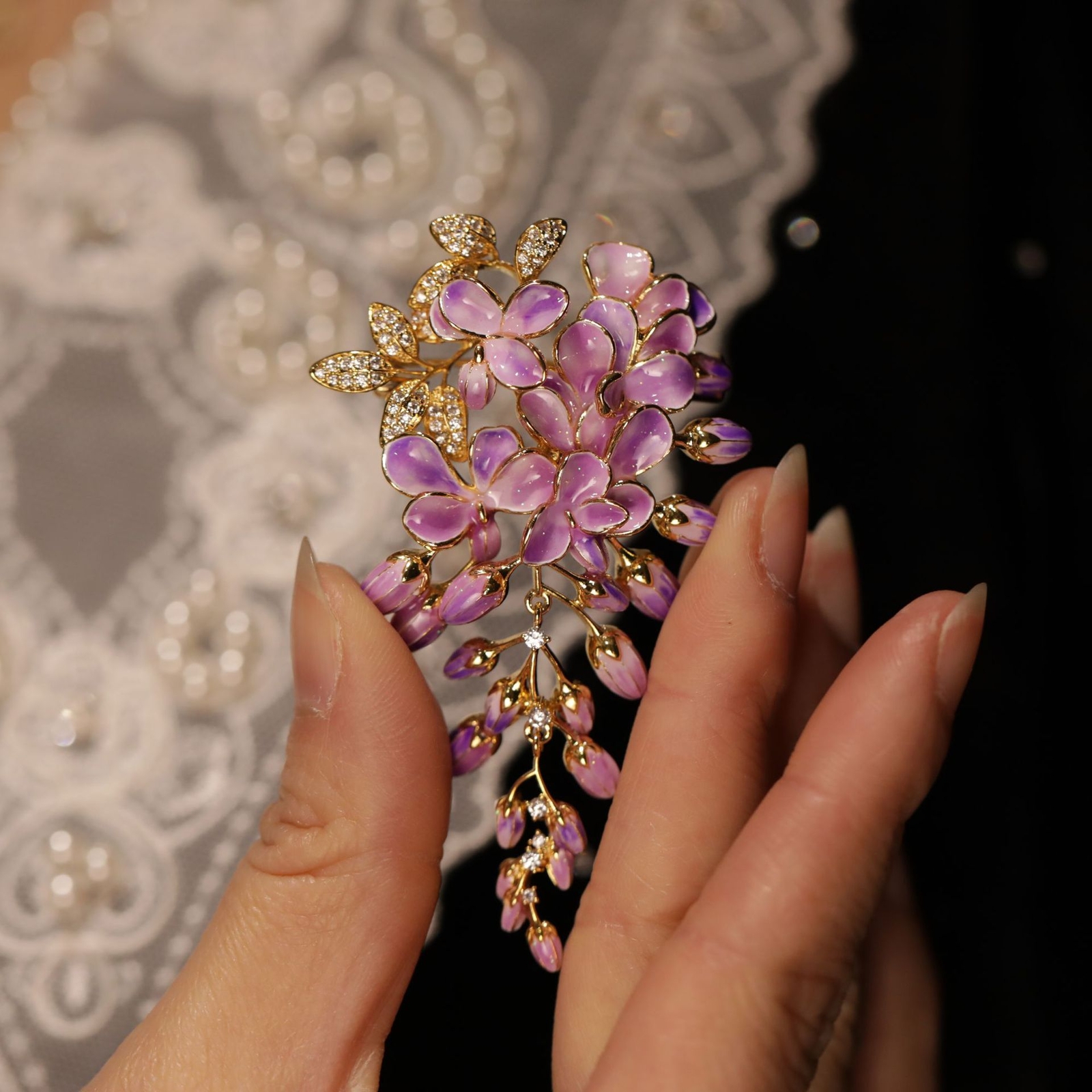 Original Design Dreamy Wisteria Flower Brooch High-value Floral Accessory