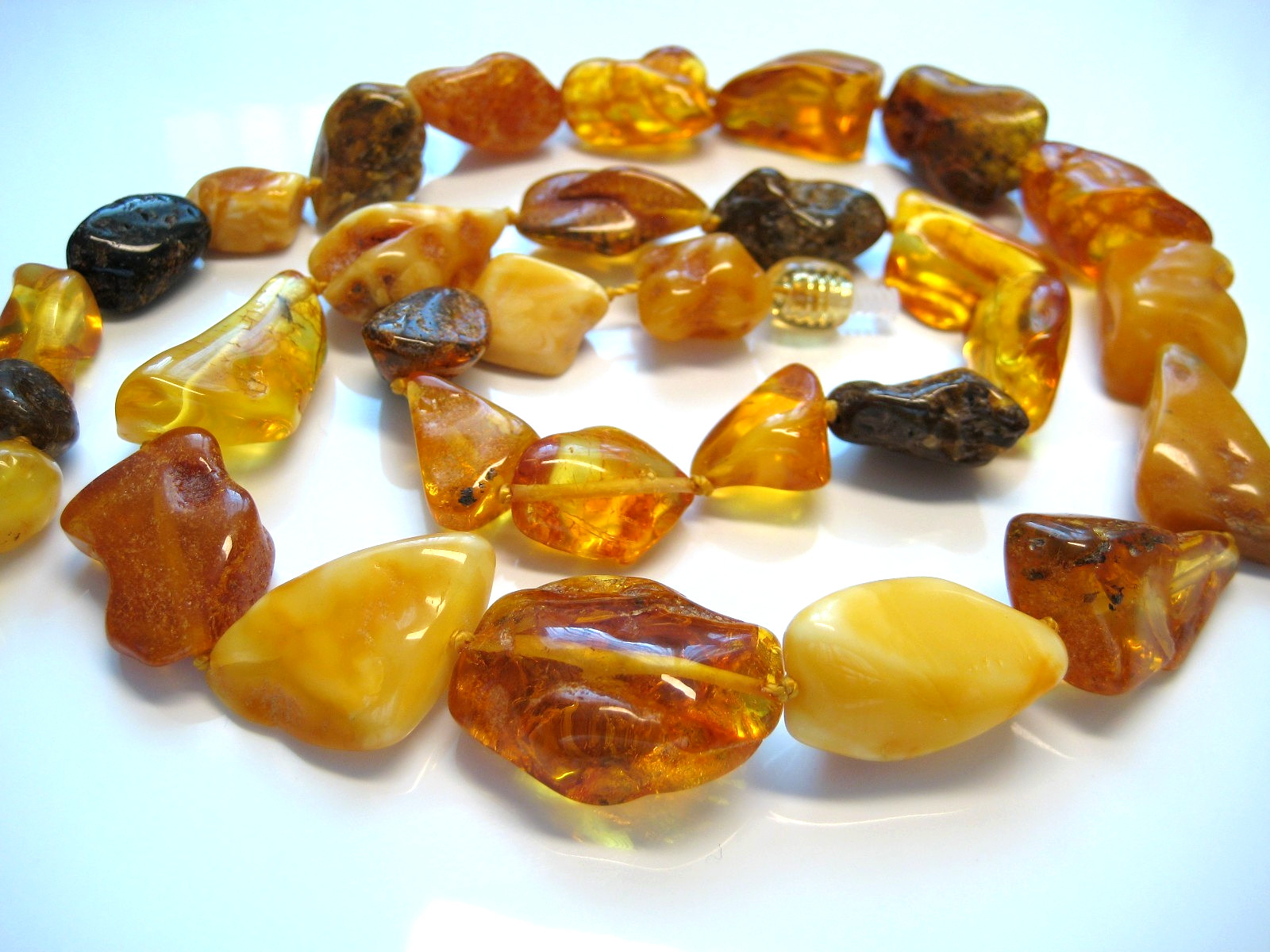 Genuine Massive Amber Beautiful Baltic Amber Necklace 20.5 inches !!!