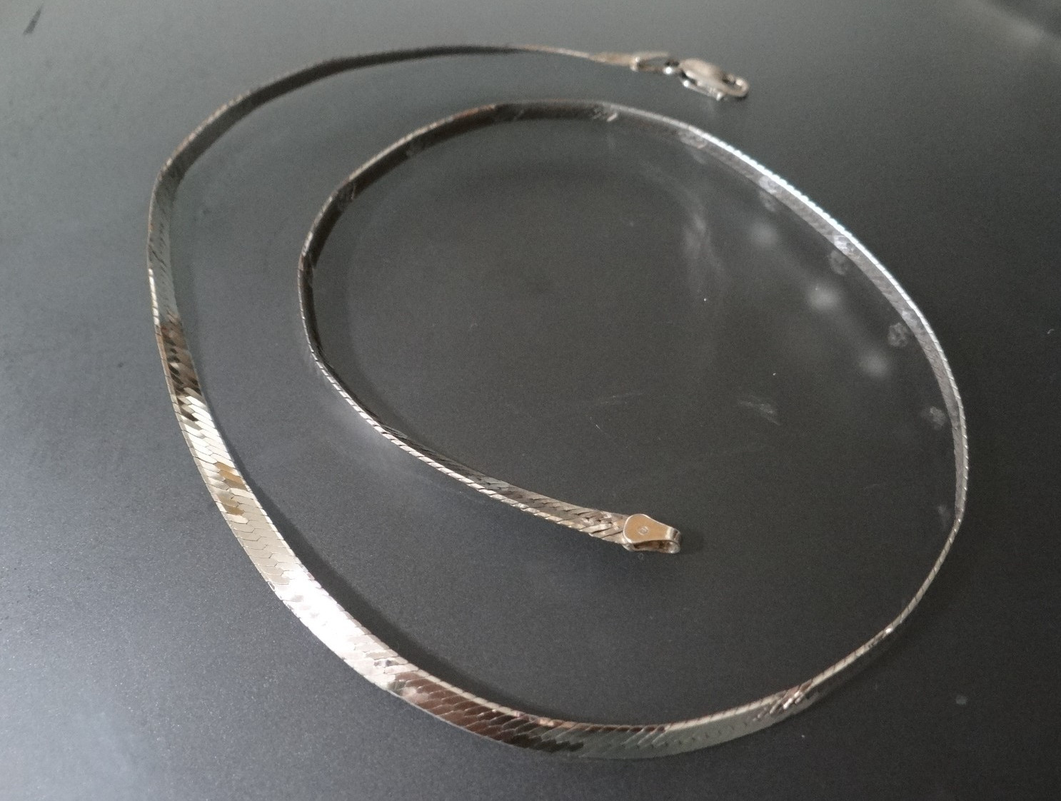 Vintage Italy stamped (A) 925 Sterling Silver 4mm herringbone 18″ Necklace 9g