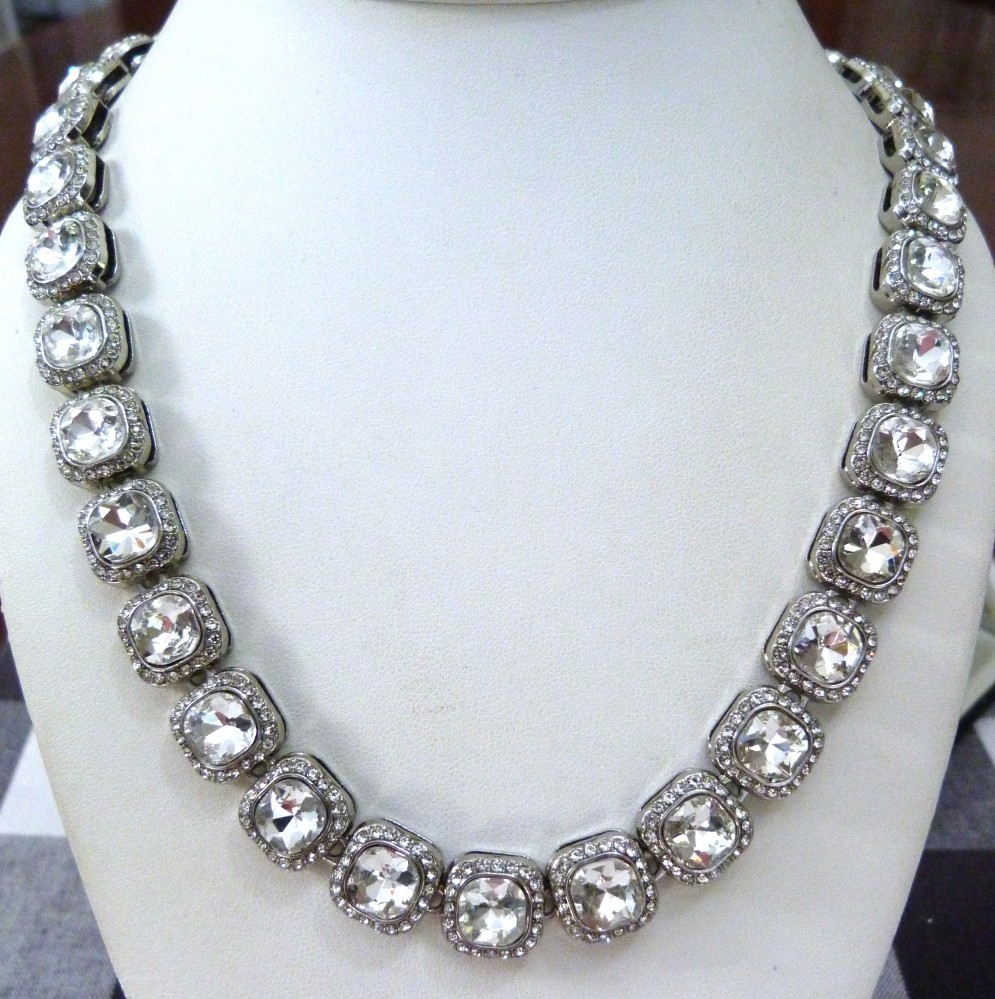 HALO PAVE SET SPARKLING LARGE FACETED CRYSTAL LINKS RHODIUM PLATE NECKLACE
