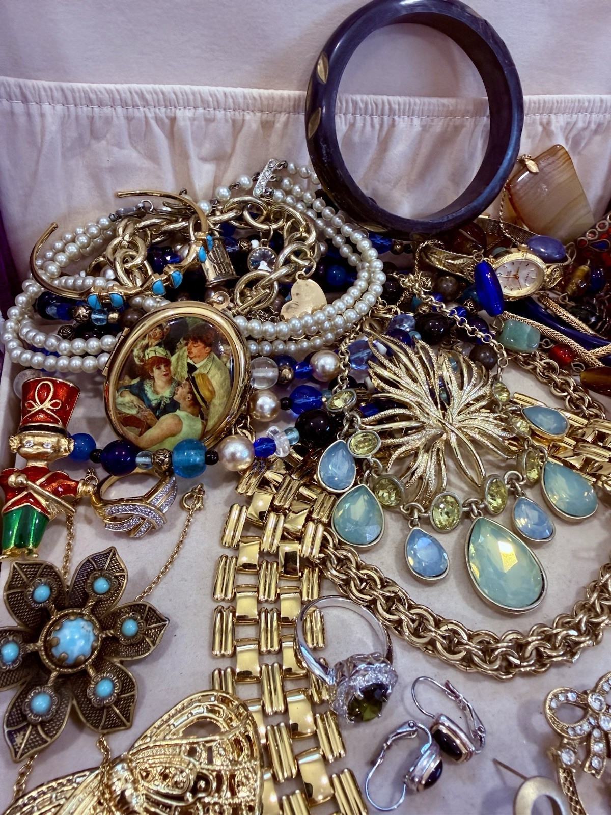 Vintage Estate Costume Jewelry Lot ! TRIFARI , MONET and more!