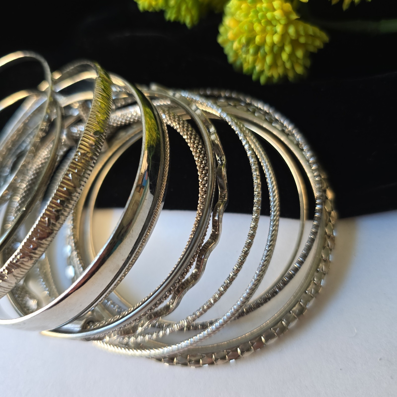 Lot Of Silver Tone Stackable Bangle Bracelets sz M L