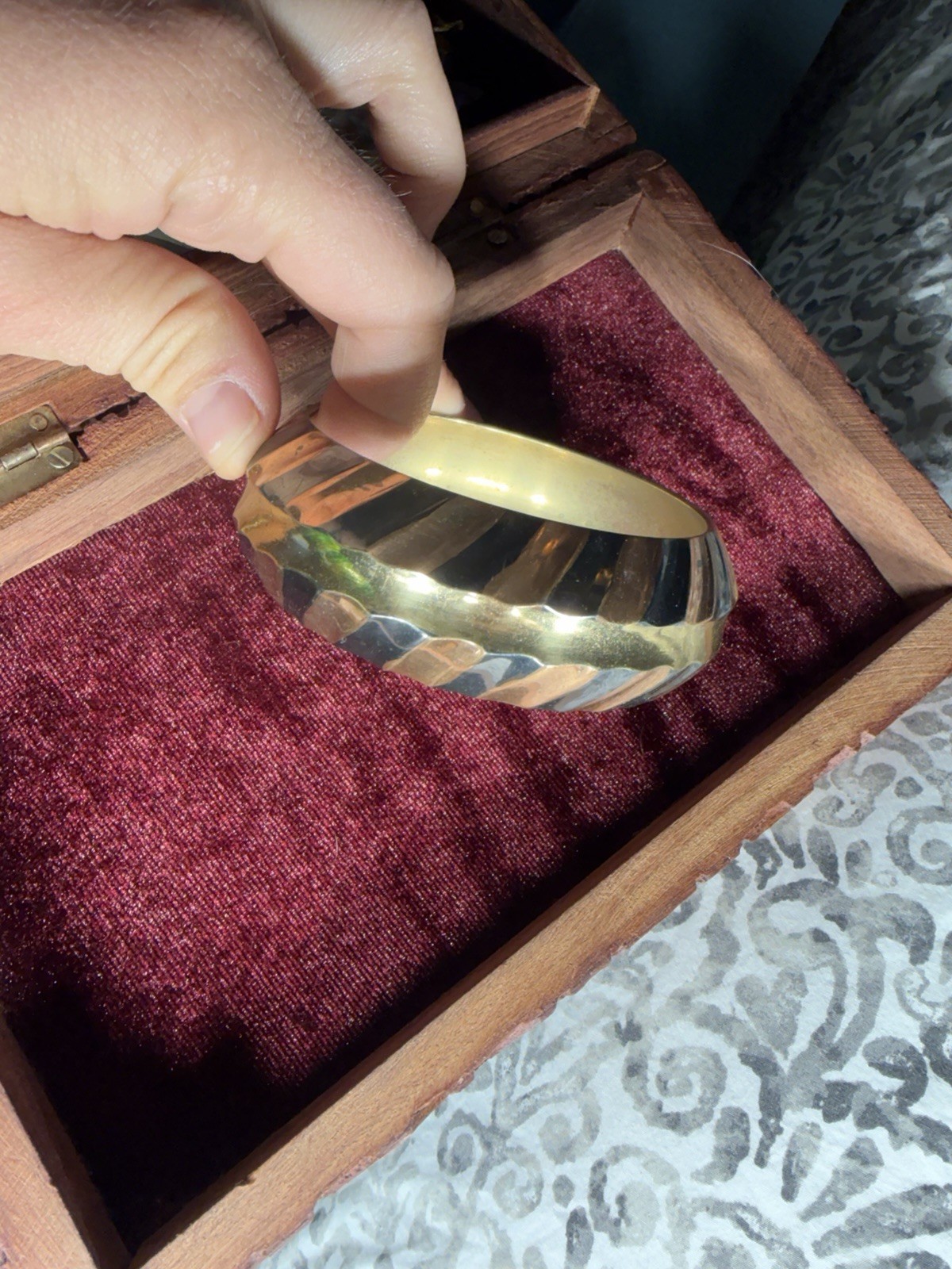 Vintage Wide 3 Tone Twisted Faceted Bangle Bracelet Heavy 71.20g