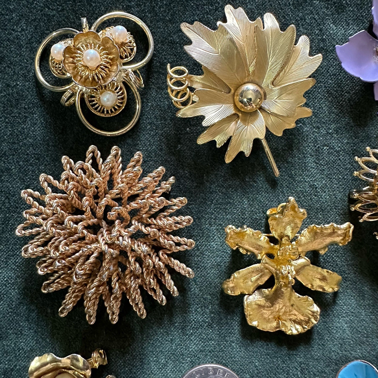 14 Vintage Flower Brooch Lot W/ Enameled Moonglow Sunflower Orchid Lisner Pavé