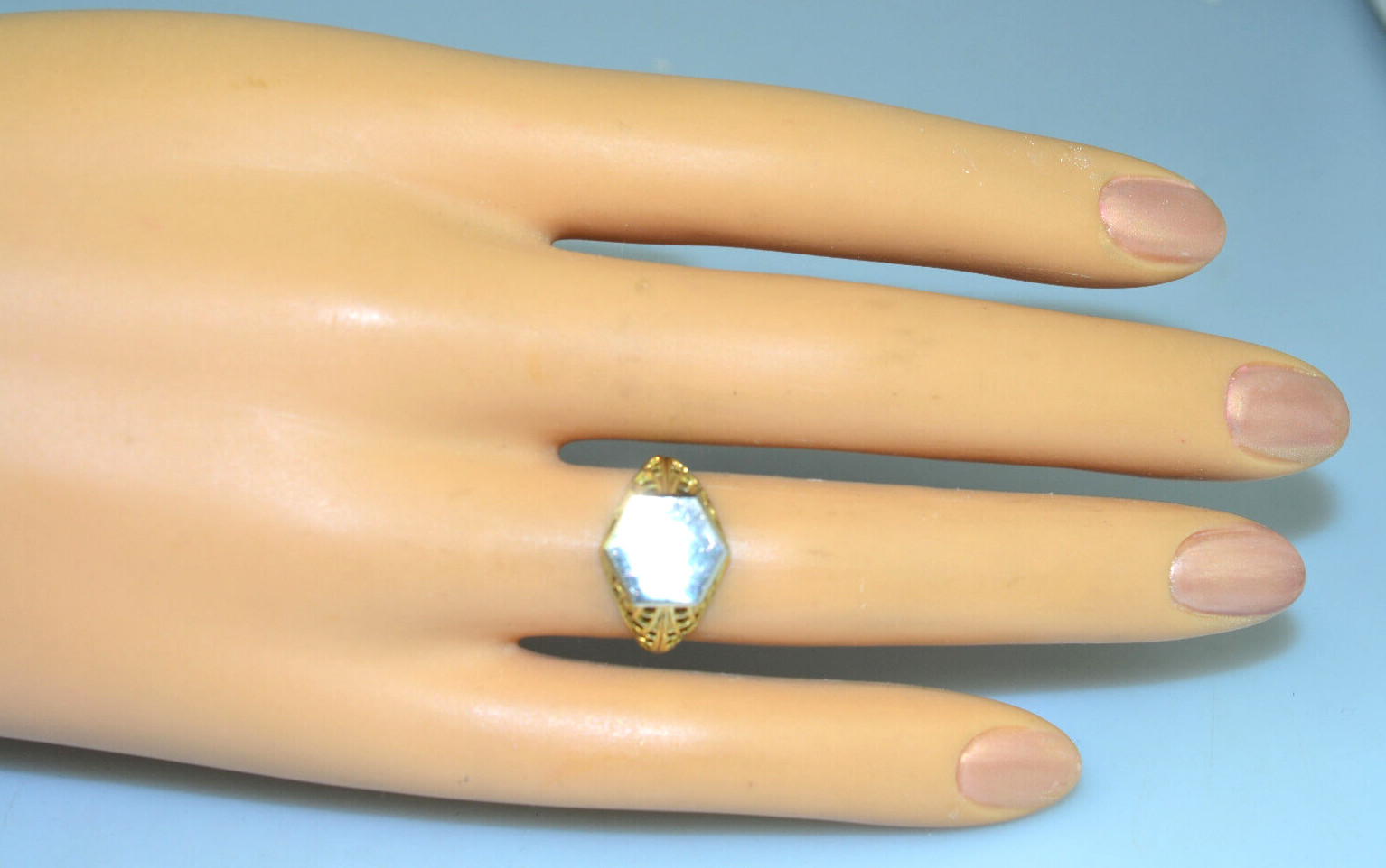 ANTIQUE 14K YELLOW GOLD HEXAGON SIGNET RING OPENWORK SIDES SIZE 5.5 NO MONOGRAM