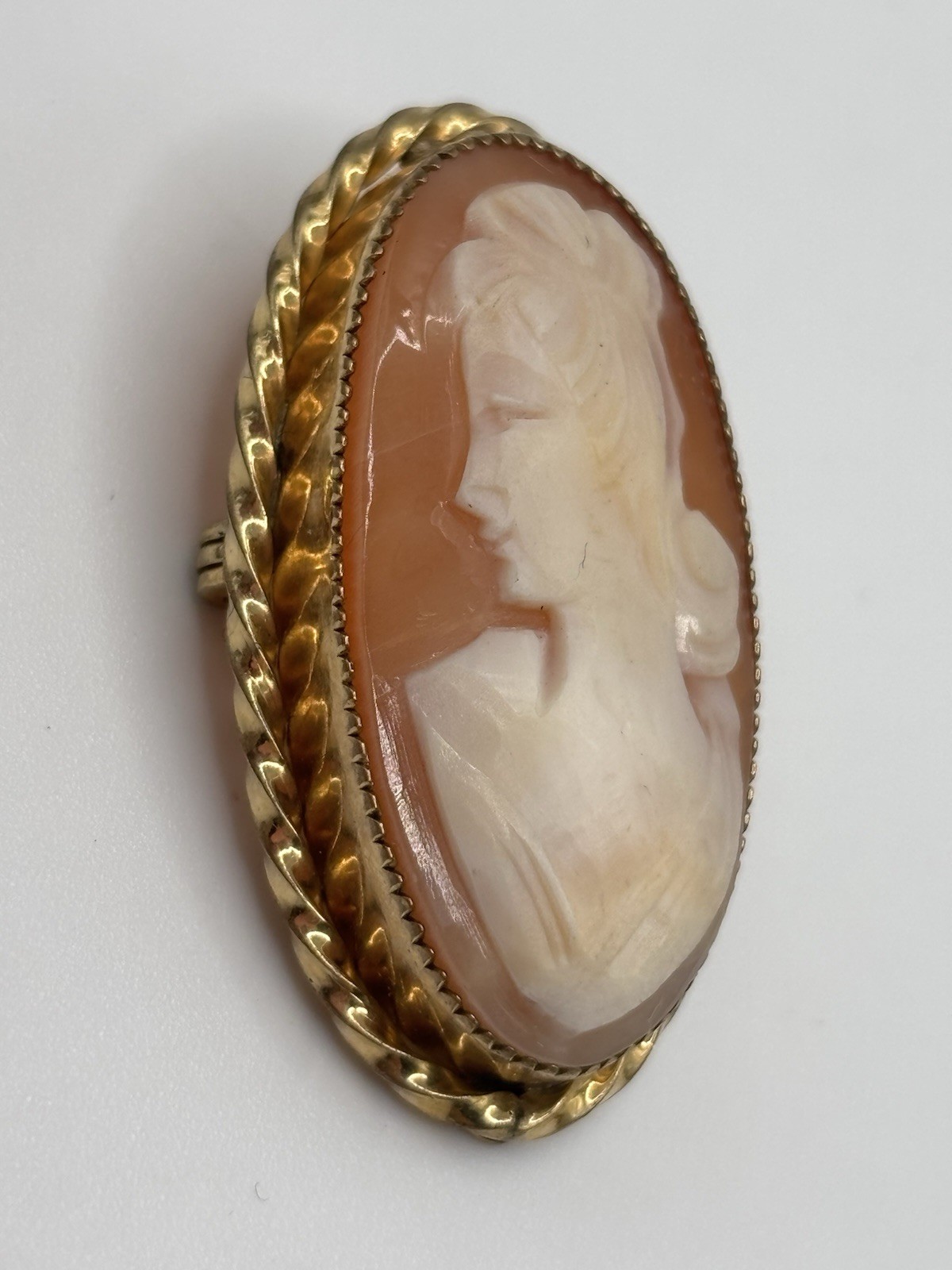Vintage 12Kt Gold Filled Left Facing Oval Cameo Portrait Pendant / Brooch Pin