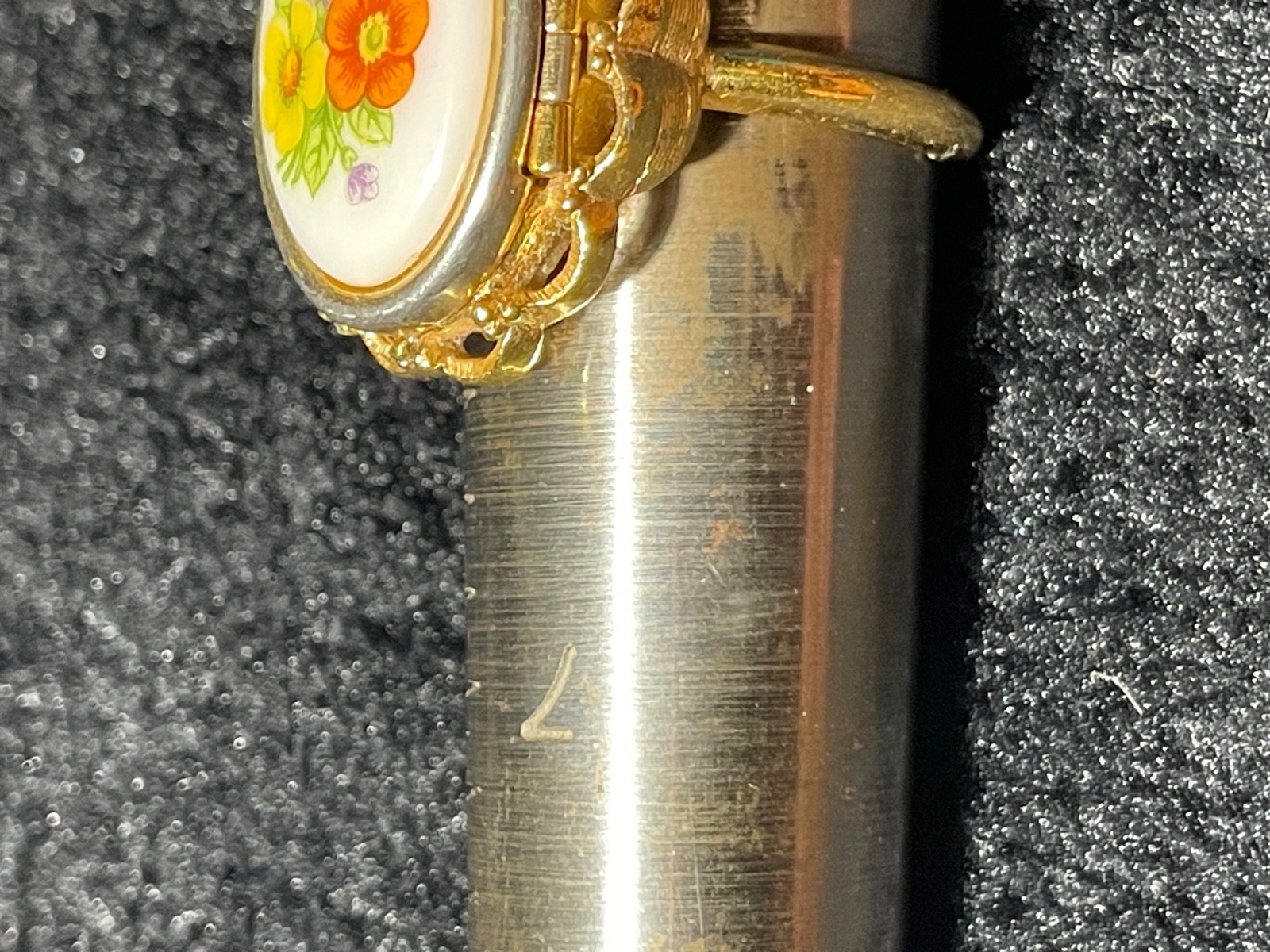 Vintage Avon Floral Ring Gold Tone Oval Porcelain Style Locket Adjustable Band
