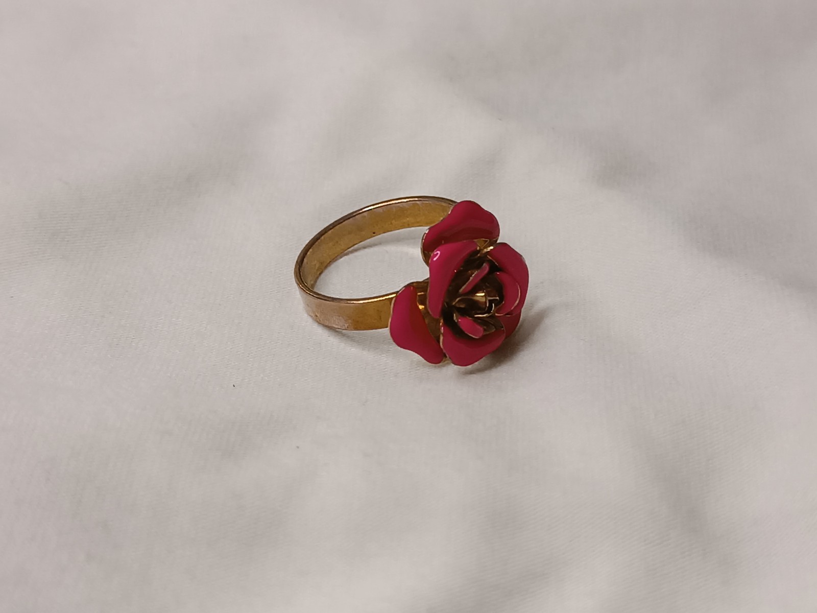 Vintage Rose Ring – Pink Enamel Flower – Size 9.5 – Metal Alloy Band