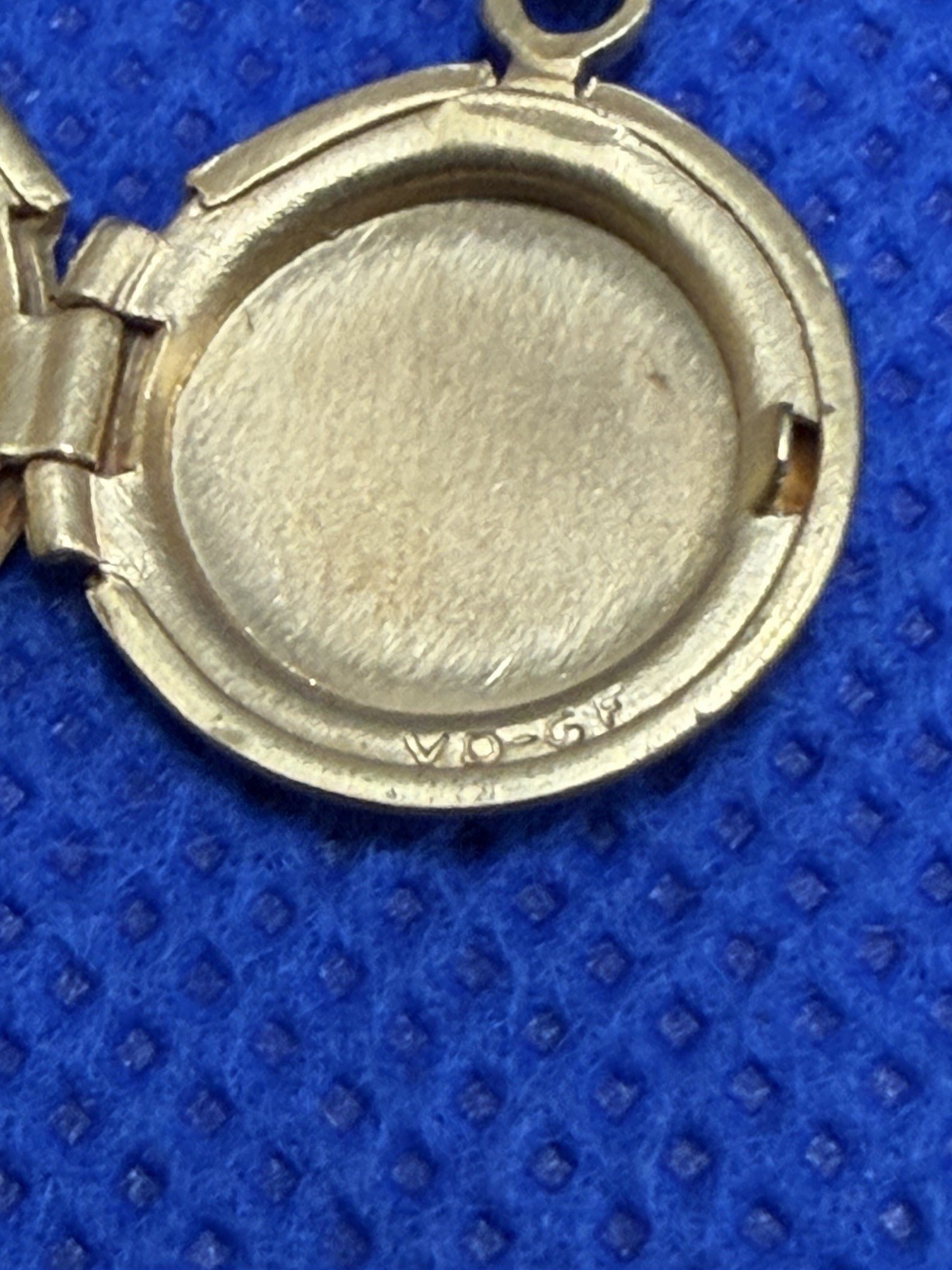 VINTAGE GOLD FILLED SET NECKLACE FLOWER MOTIF PENDANT LOCKET 12K