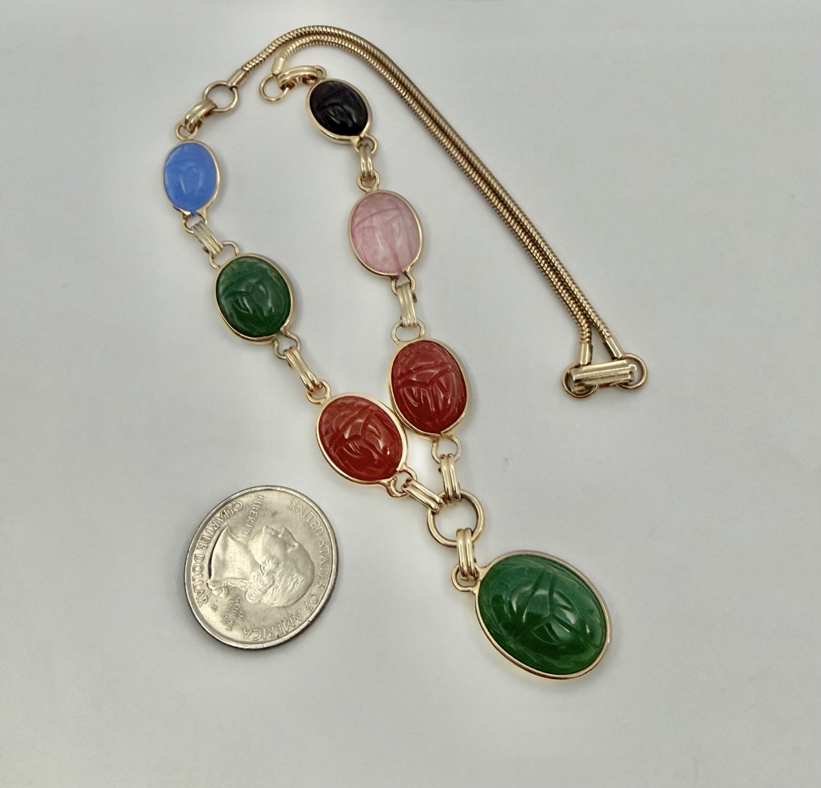 Vintage Multicolor Carved Stone Scarabs Goldtone Chain Pendant Necklace 17 1/4”