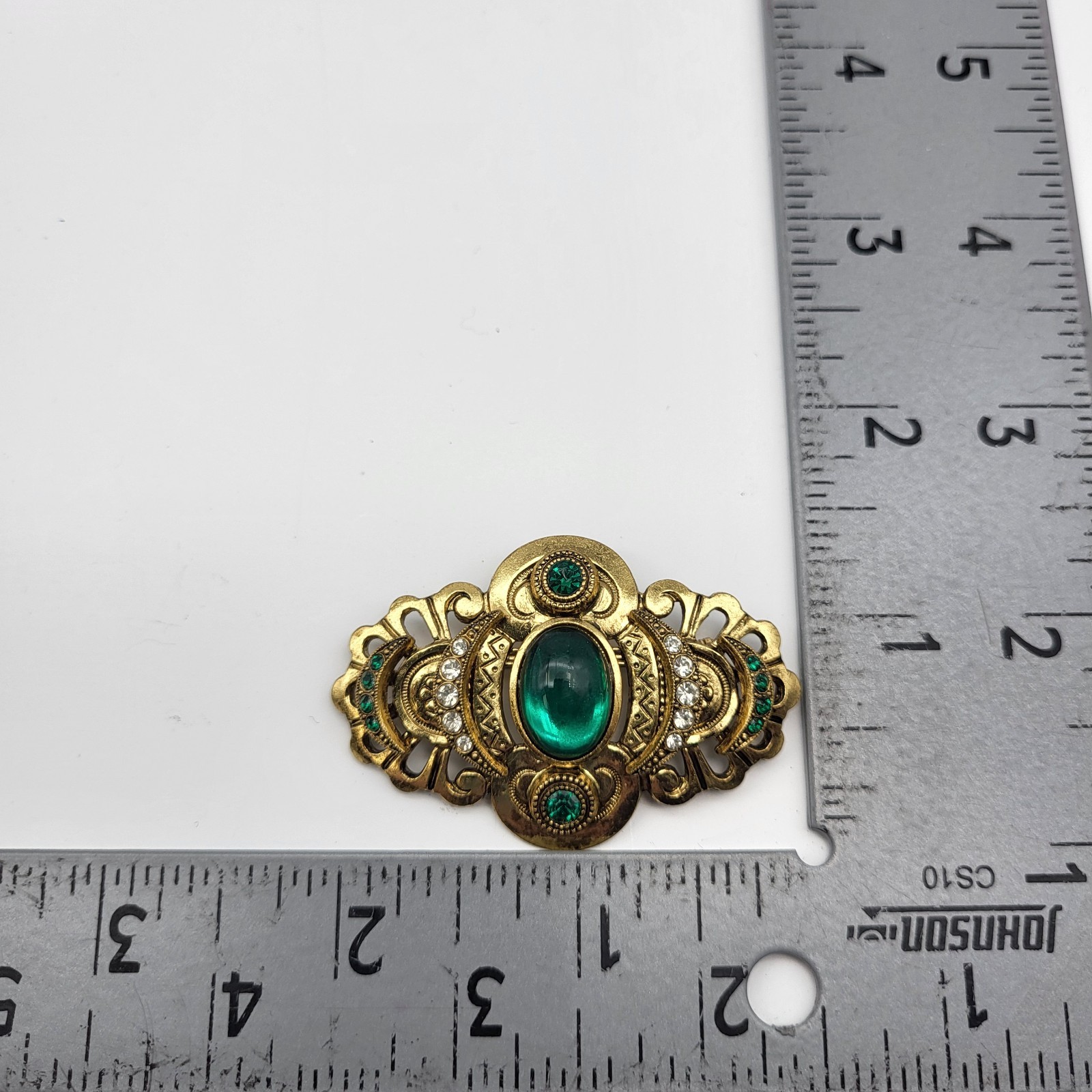 Stunning Victorian Revival Gripoix Green Glass Brooch Pin Unsigned estate