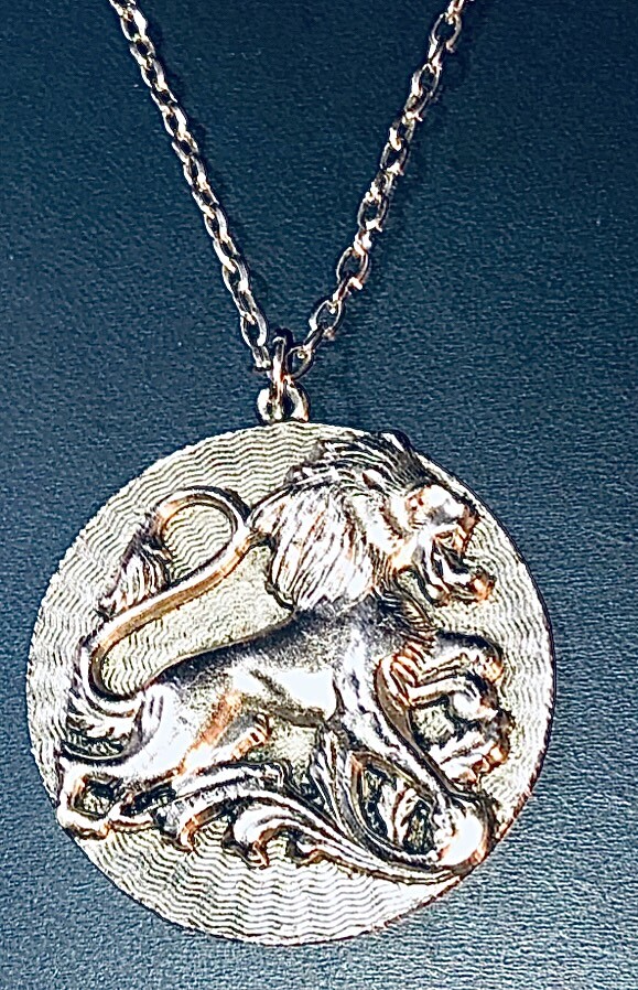 Silver Lion Leo Necklace Medallion Gothic Zodiac Pendant 30” Chain Cosplay Vtg