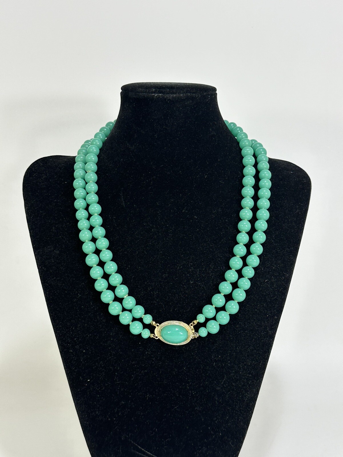 Vintage Double Strands Hand Knotted 13mm Green Jade Glass Beads 20in Necklace