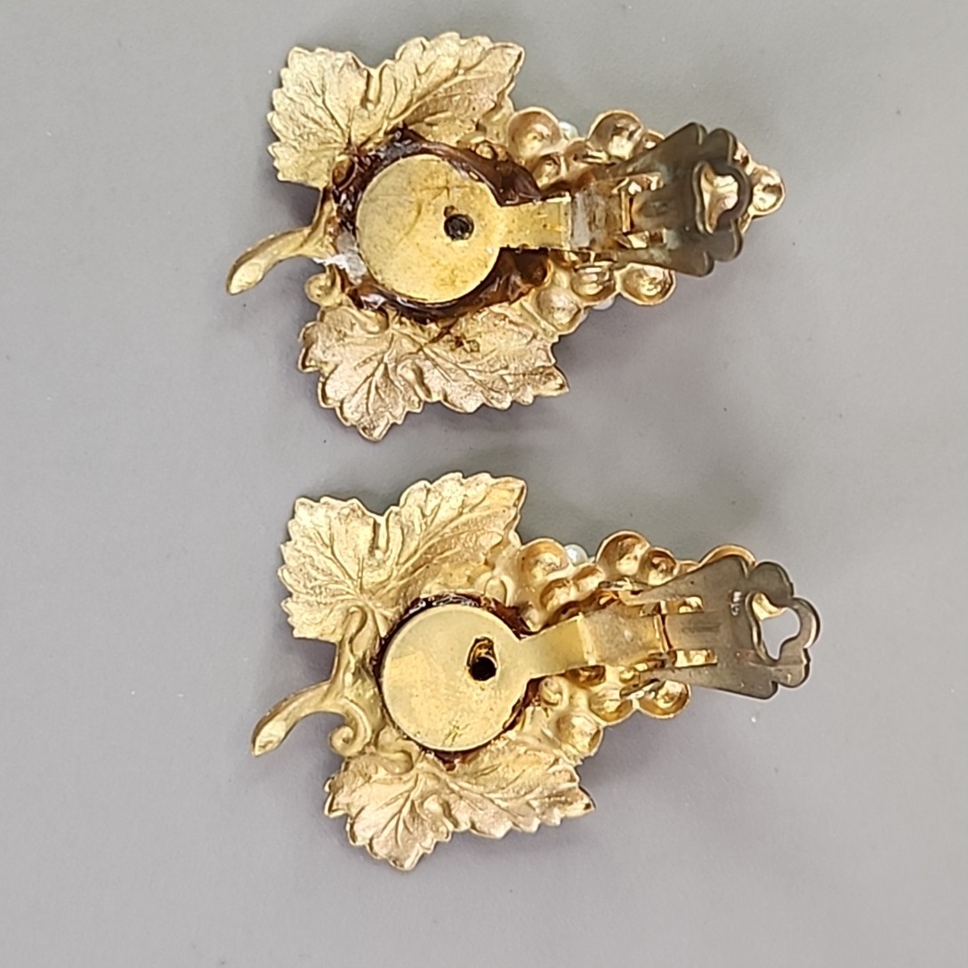 Vintage Artisan Pendant Clip Earrings Set Seed Pearl Grapes AB Repurposed