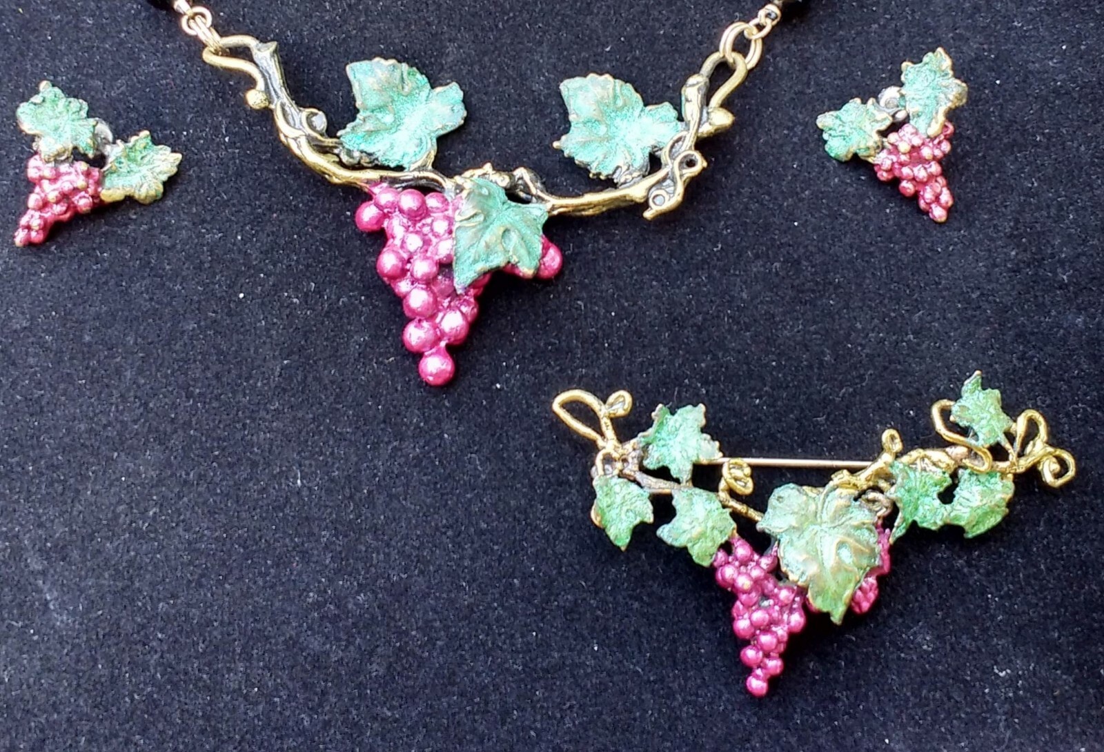 Richard Kaish Purple Green Bronze Wine Grape Vine Necklace Brooch Earrings Set
