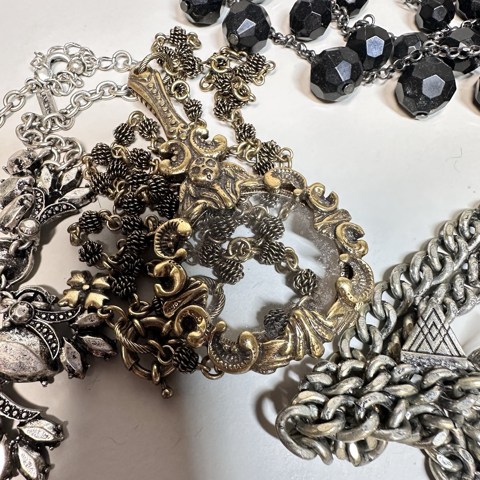 Mixed Lot Of 10 Necklaces Contemporary Costume Jewelry 1lb 5 oz