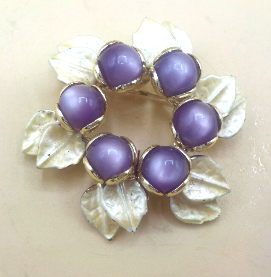 Vintage Lilac Purple Faux Pearl Bead Flower Pin silver tone Wreath Brooch
