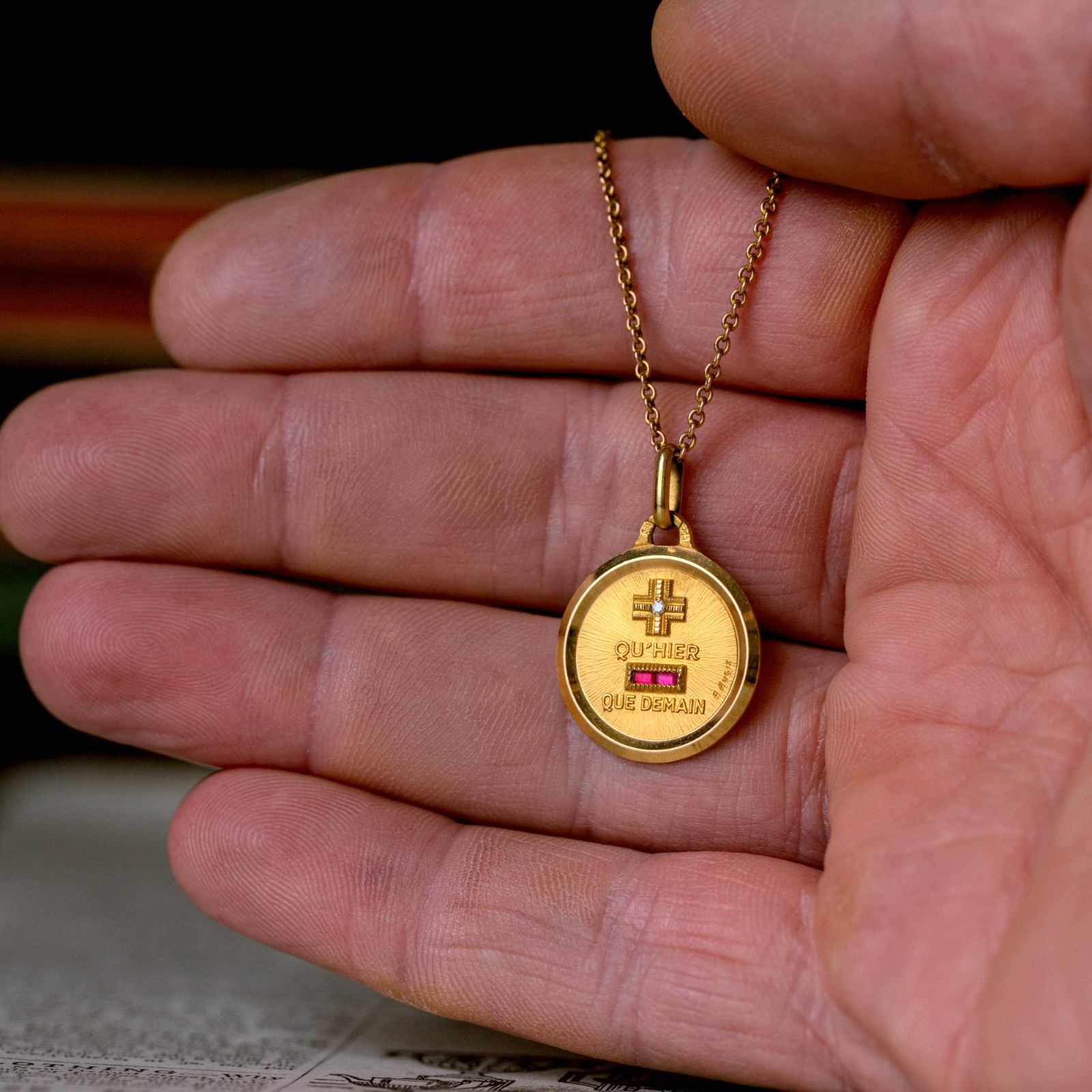 FABULOUS VINTAGE FRENCH 18K GOLD DIAMOND RUBY AUGIS AMOUR LOVE CHARM