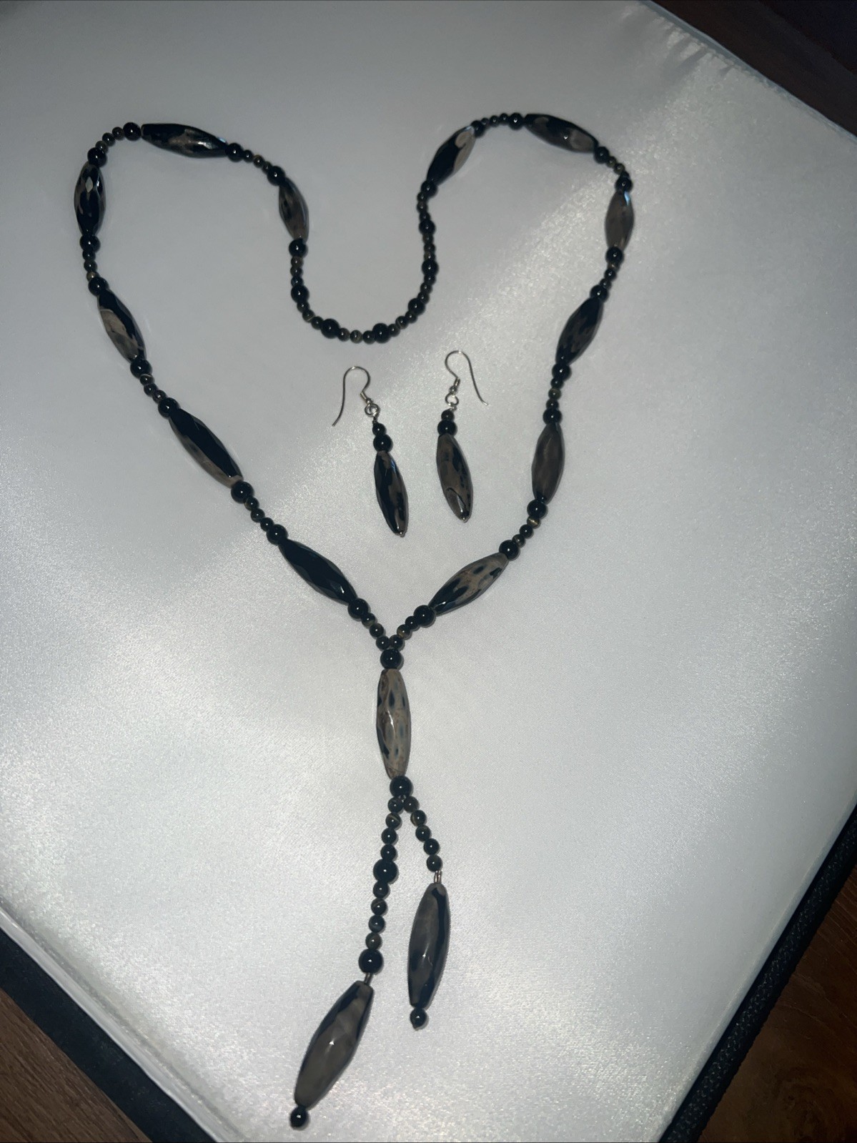 Lariat Necklace Gemstone Jasper & Agate Stones 28” Plus 4.5” Black, Tan Earrings