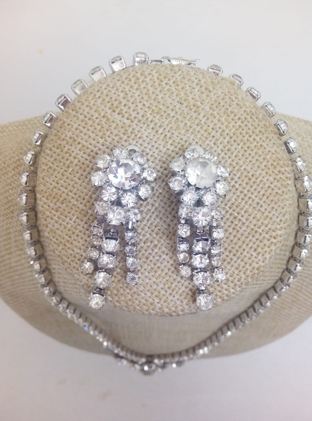 Vtg Luxury Rhinestone jewelry set Statement Crystal Silver Clasp Bib Tone Clear