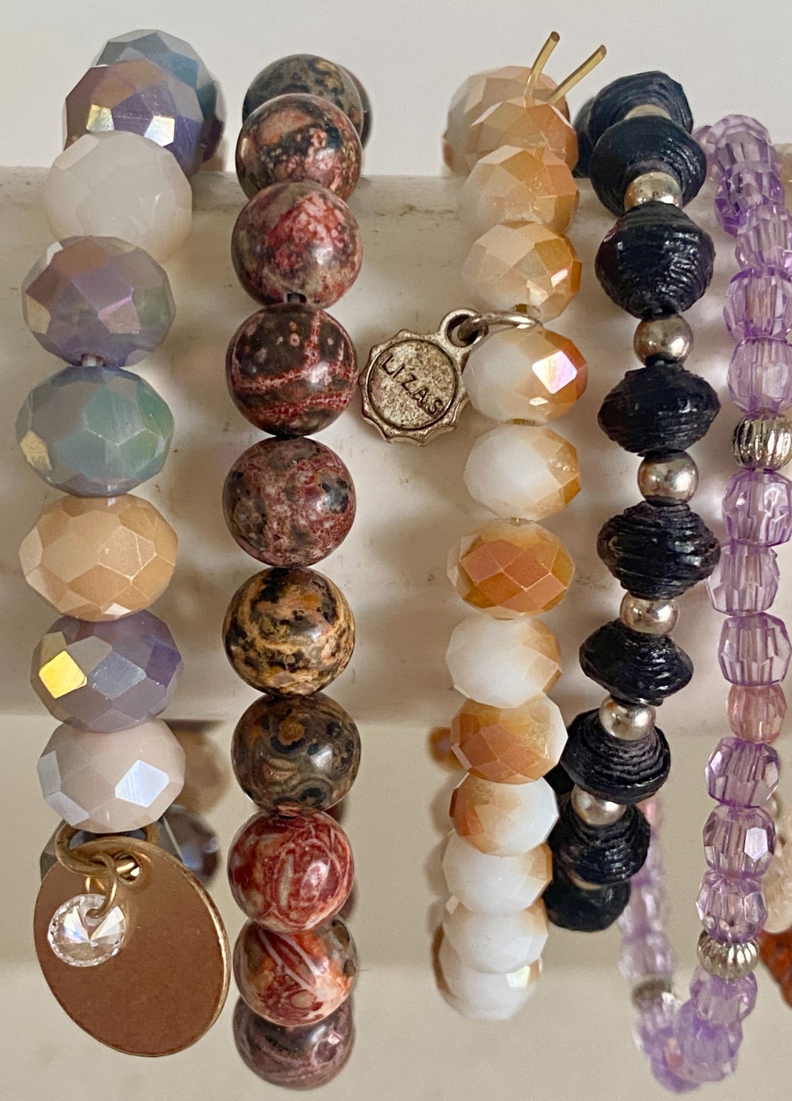 Lot of 16 Bracelets Beaded Stretch Gemstone Wood Lucite Stackable Lizas Kissaka