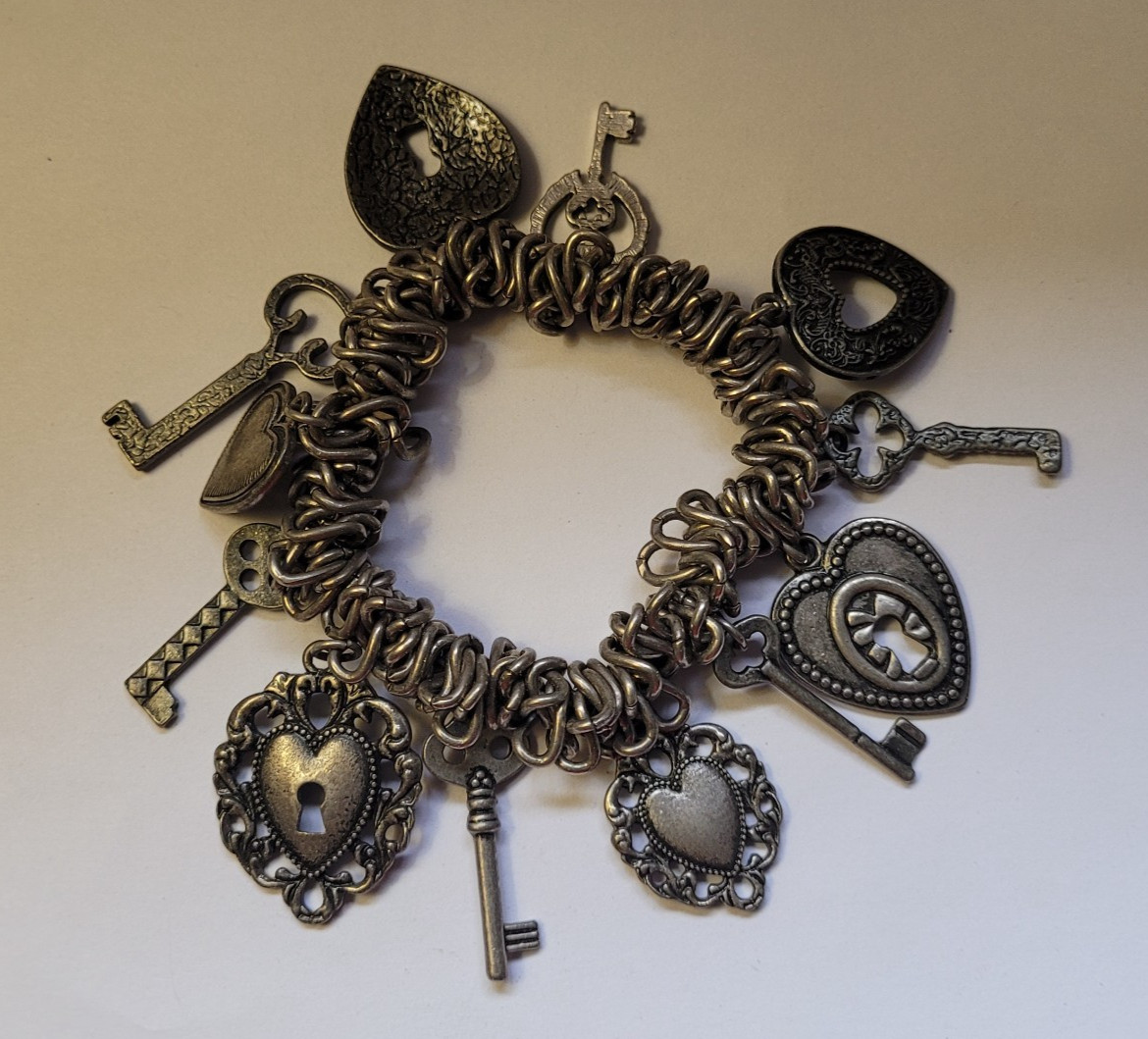 Vintage Charm Dangle Chain Bracelet Filigree Locks Skeleton Keys Hearts
