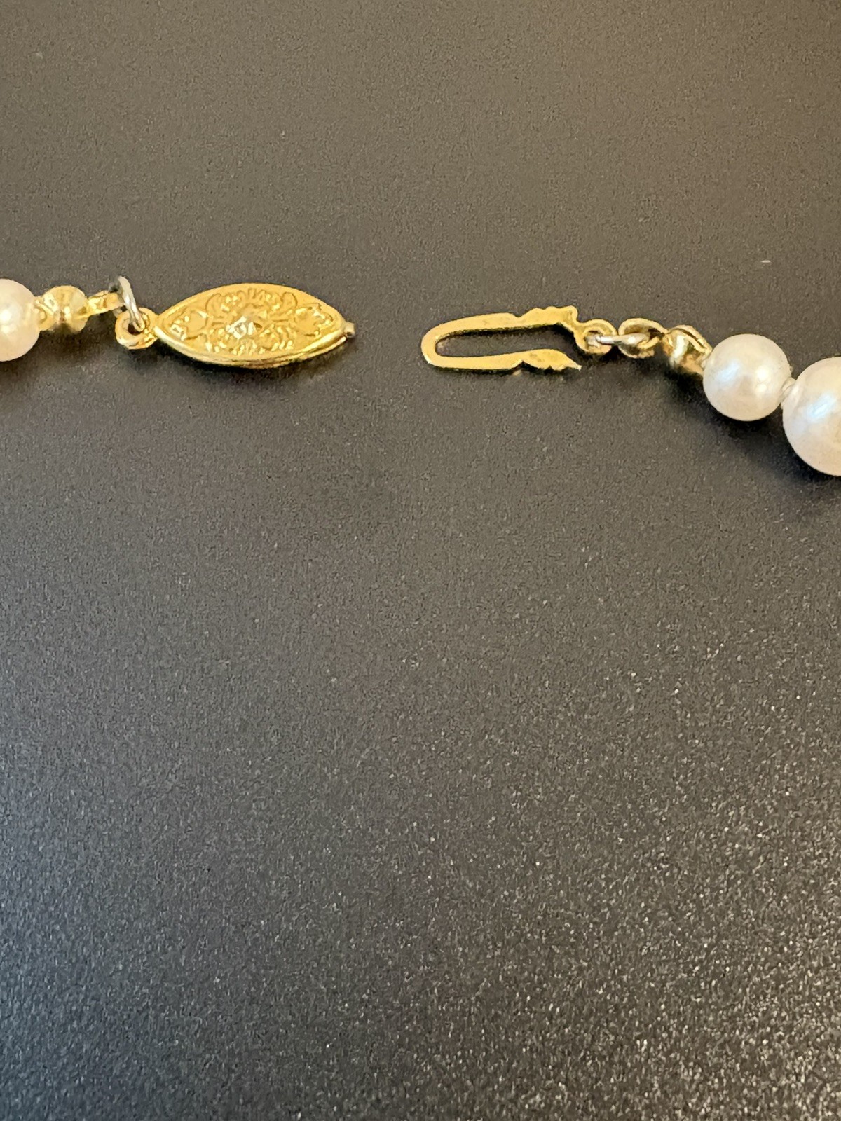 Vintage Single Strand White Faux Pearls Necklace Minimalist Classic Jewelry
