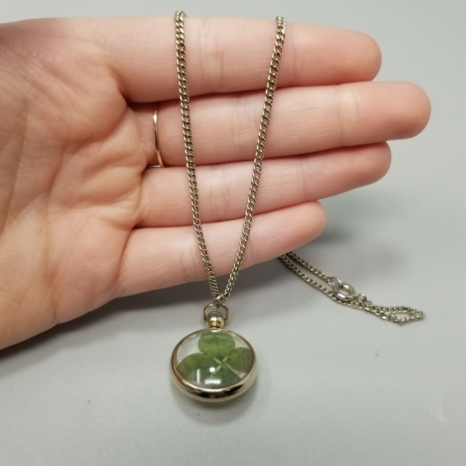 Vintage Four Leaf Clover Bubble Charm Pendant Necklace 18 Inch Chain Good Luck