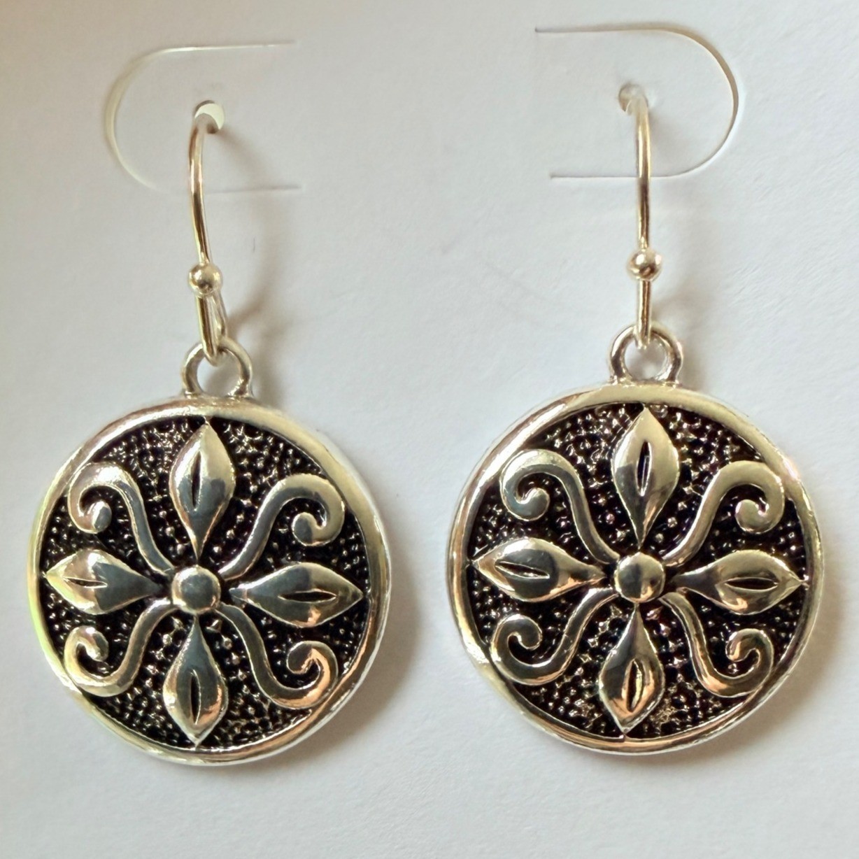 Y2K Vintage Bali Silver Tone Round Filigree Dangle Earrings 1-1/8″ Nickel Free
