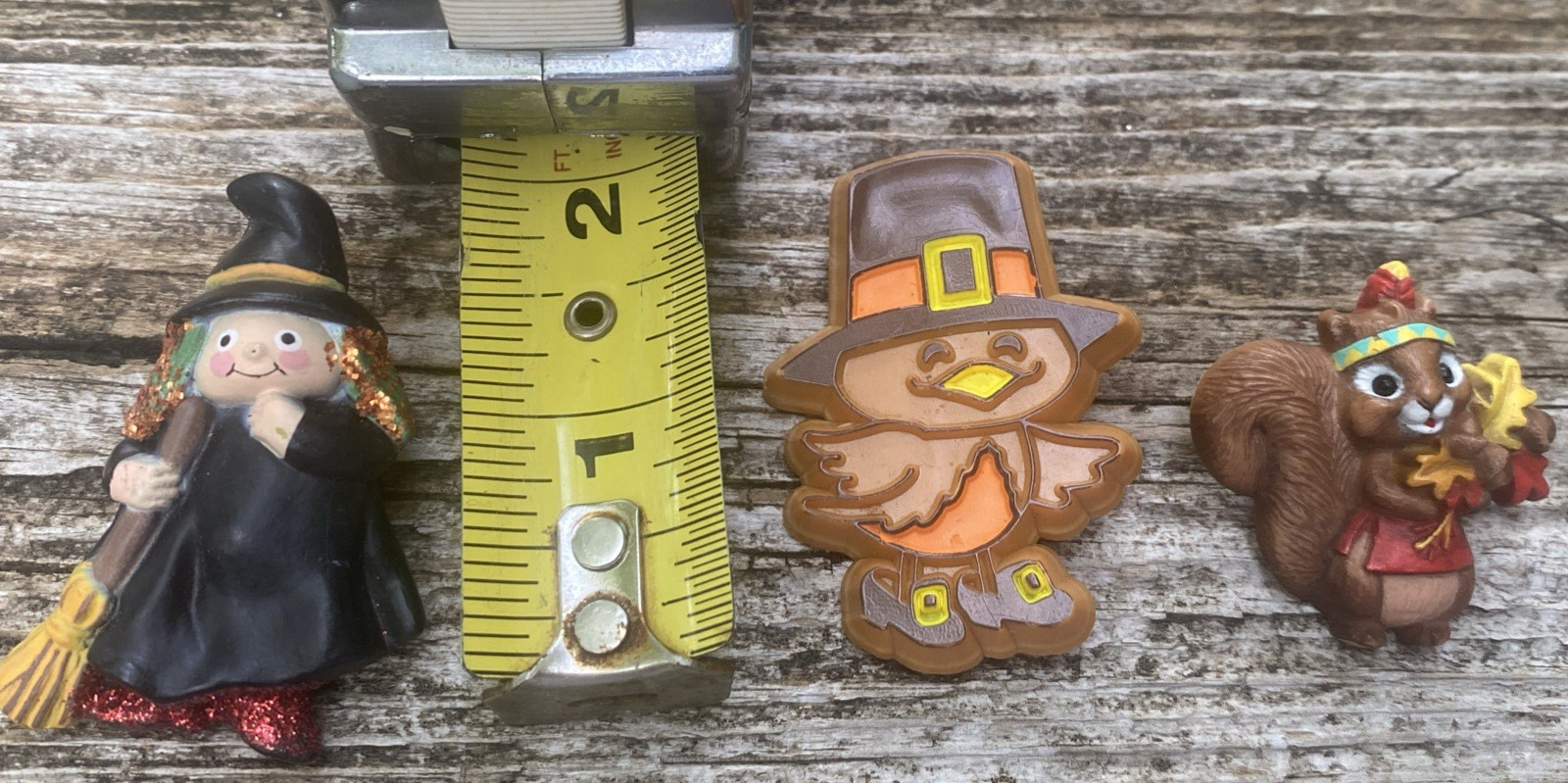 Hallmark Brooches Pins Halloween Witch Pilgrim Bird Fall Squirrel Lot of 3 Vtg