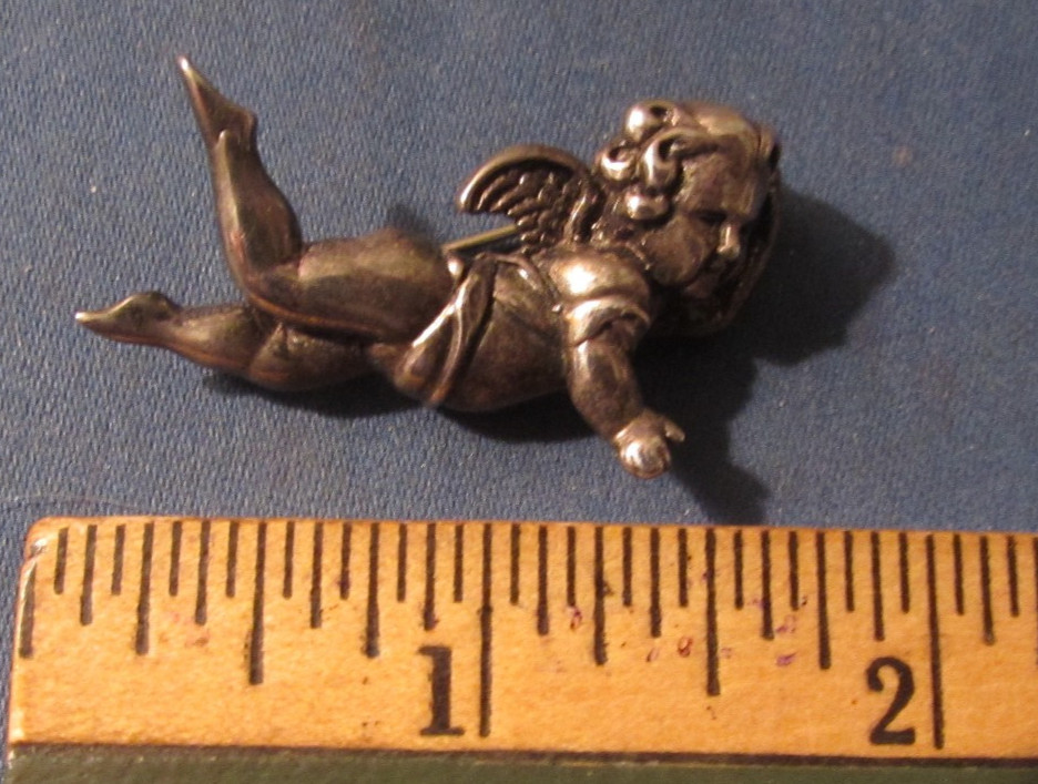 VINTAGE SIGNED STERLING SILVER CHERUB ANGEL BROOCH PIN 1 3/4 X 7/8 12 GRAMS