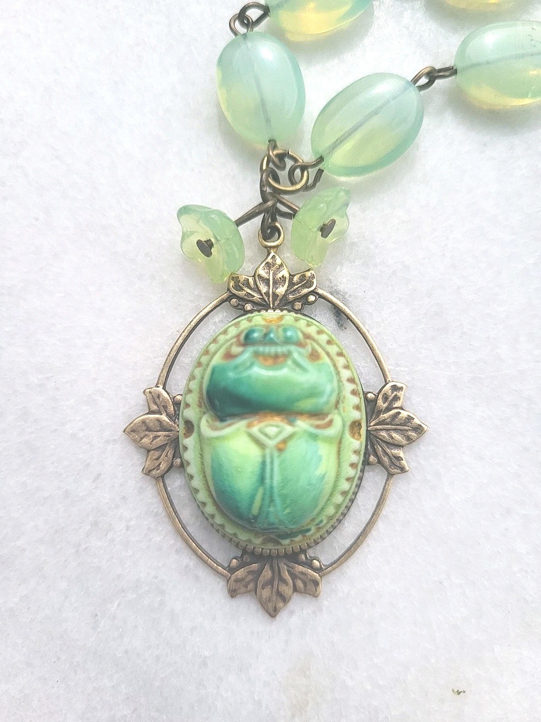 VINTAGE NEIGER EGYPTIAN SCARAB PENDANT OPALITE BEAD URANIUM FLOWER NECKLACE SET