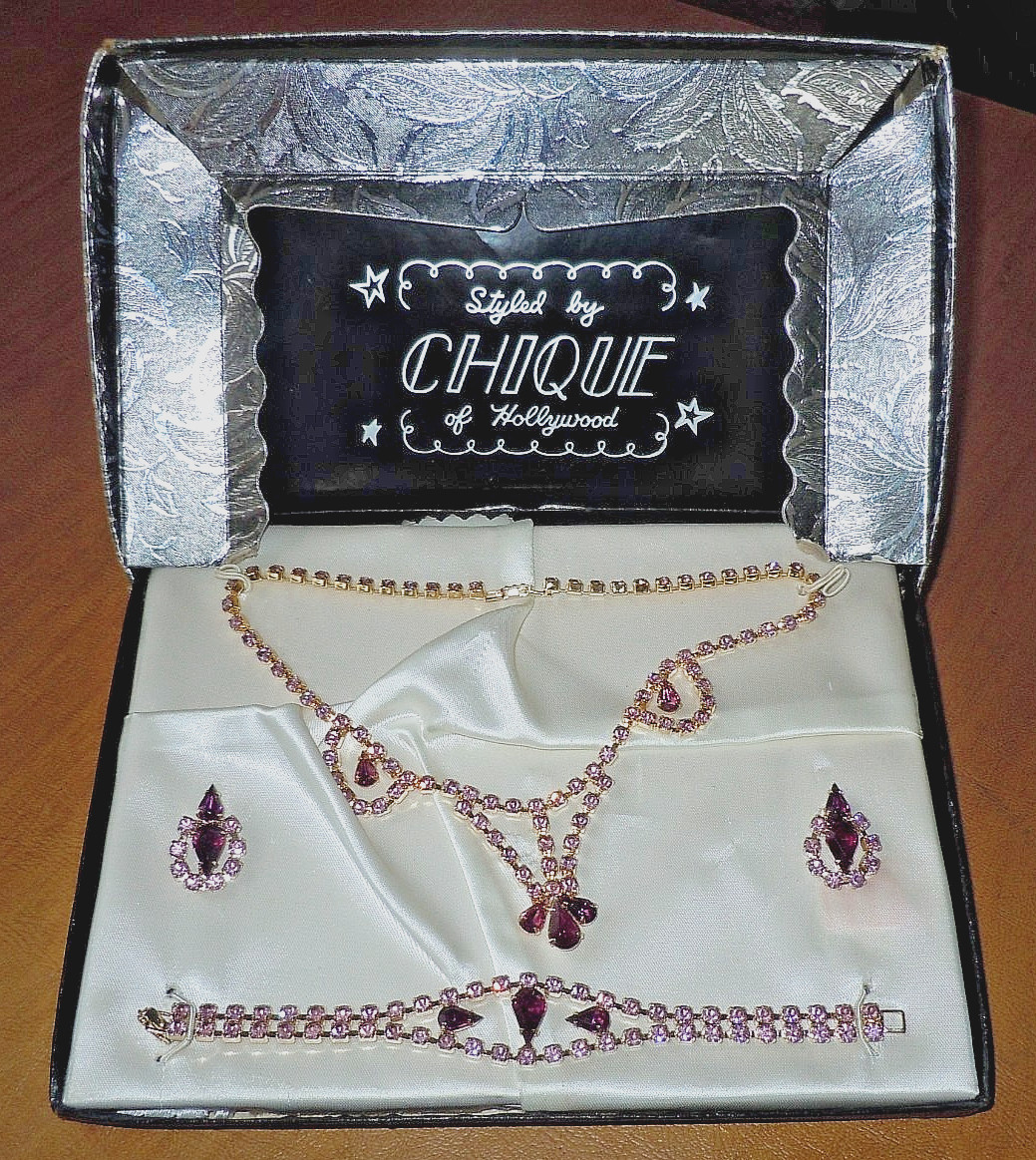 Vintage 1950s CHIQUE Purple/Lavender Rhinestone NECKLACE, BRACELET, EARRING SET