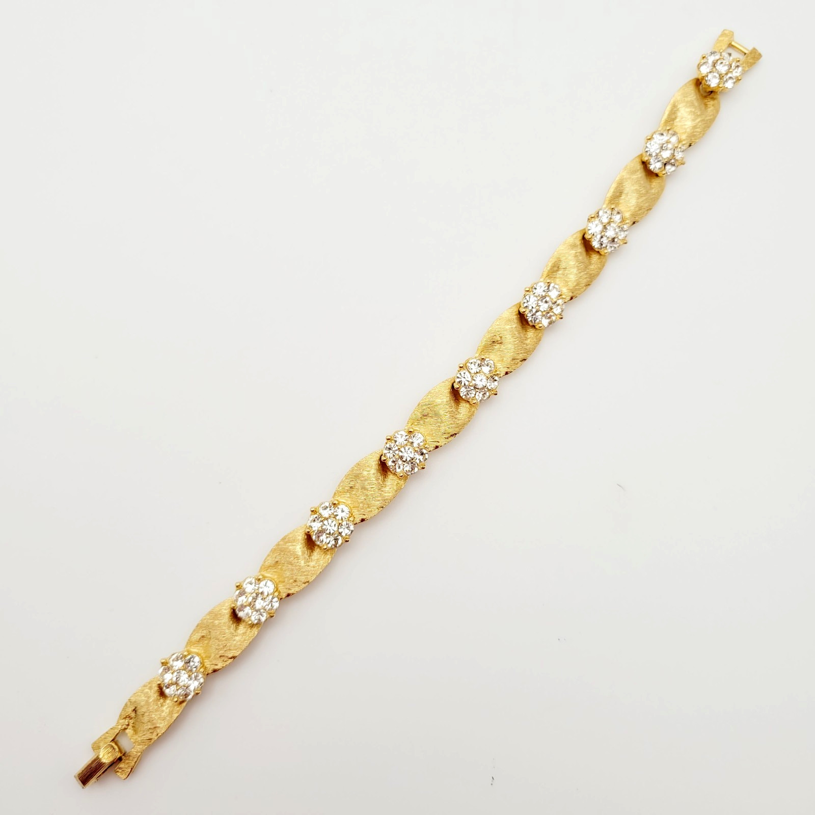 Crown Trifari April Birthday Series Ribbon Flower Clear Rhinestone Link Bracelet