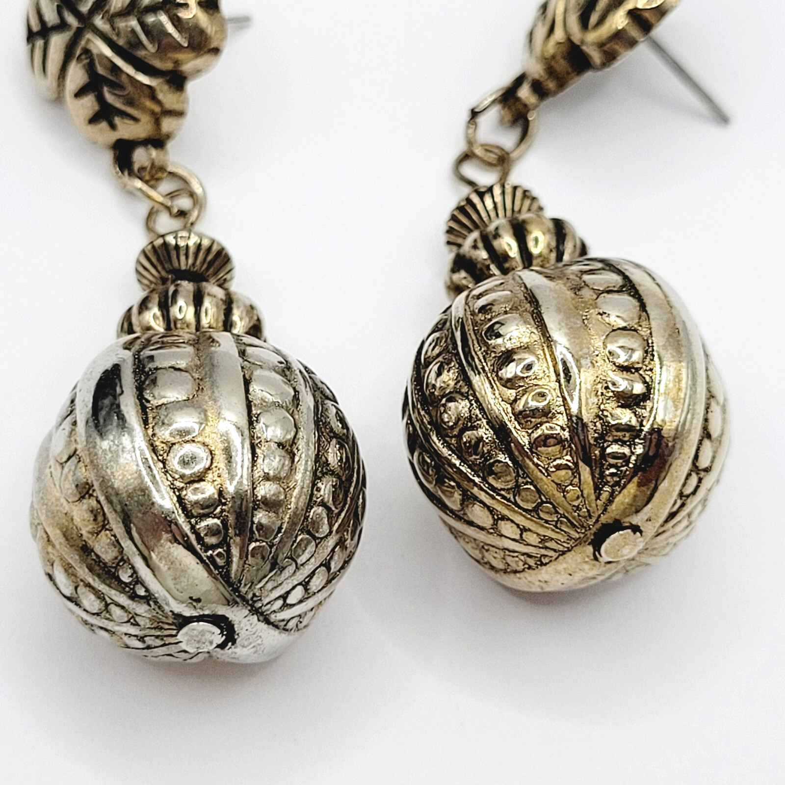 Four Leaf Clover Ornament Ball Drop Dangle Silver Tone Vintage Pierced Earrings