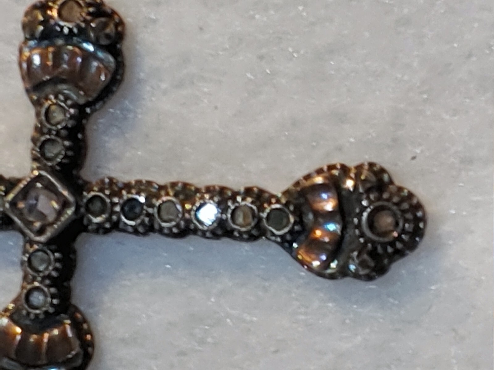 VTG RARE – CROSS PENDANT – Solid 10K GOLD & DIAMONDS – SIGNED – SEE PICTURES