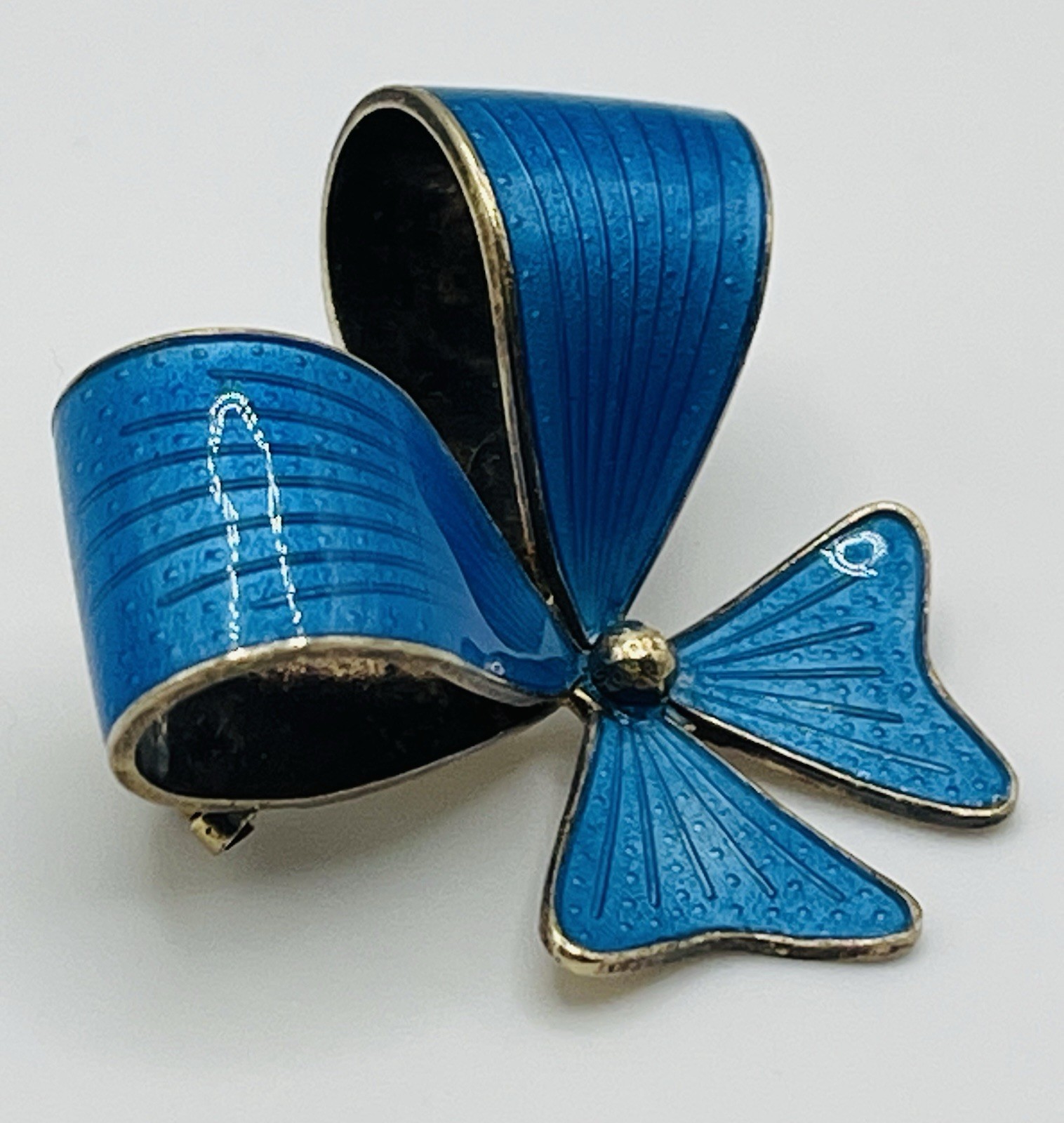Vtg N.A Jørgensen-Norway Sterling Silver & Blue Guilloche Fish Bow Pin/Brooch
