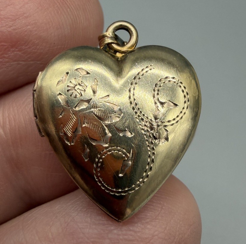 Vtg 12K Gold Filled Heart Locket Pendant Floral Etched Engraved Photo Charm GF