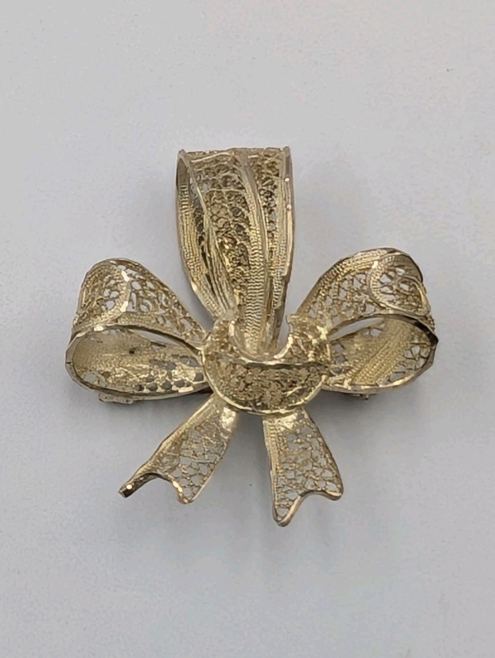Signed Vintage 835 Silver Filigree Bow Ribbon Diamond Cut Edges Pin Brooch 5.7g