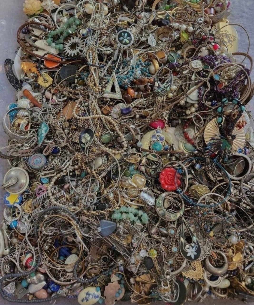 3 Pounds Jewelry Costume Vintage Mix LBS necklaces bracelets pins rings etc lbs