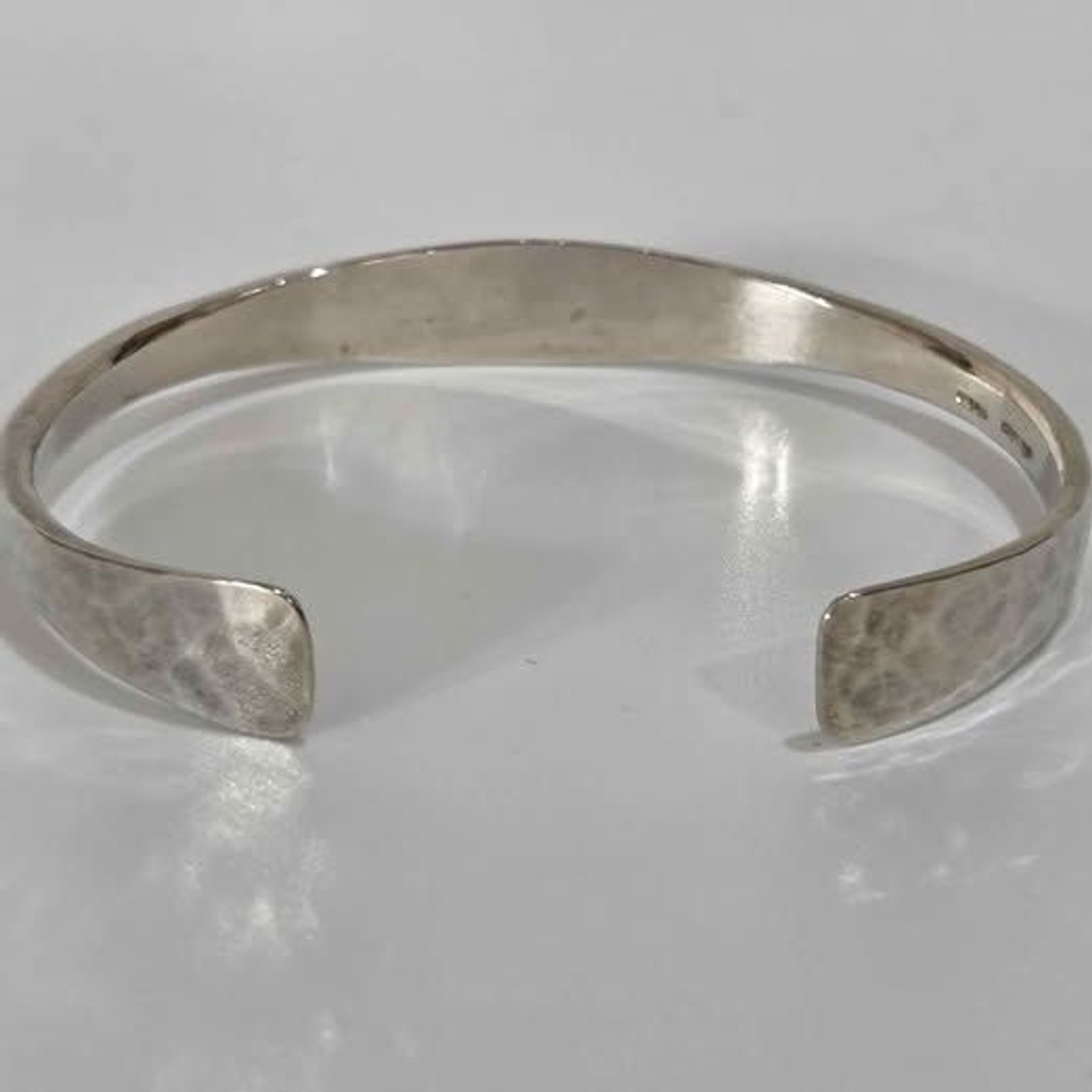 Vintage James Avery Sterling Silver Hammered Cuff Bracelet 16.68g 6.5″