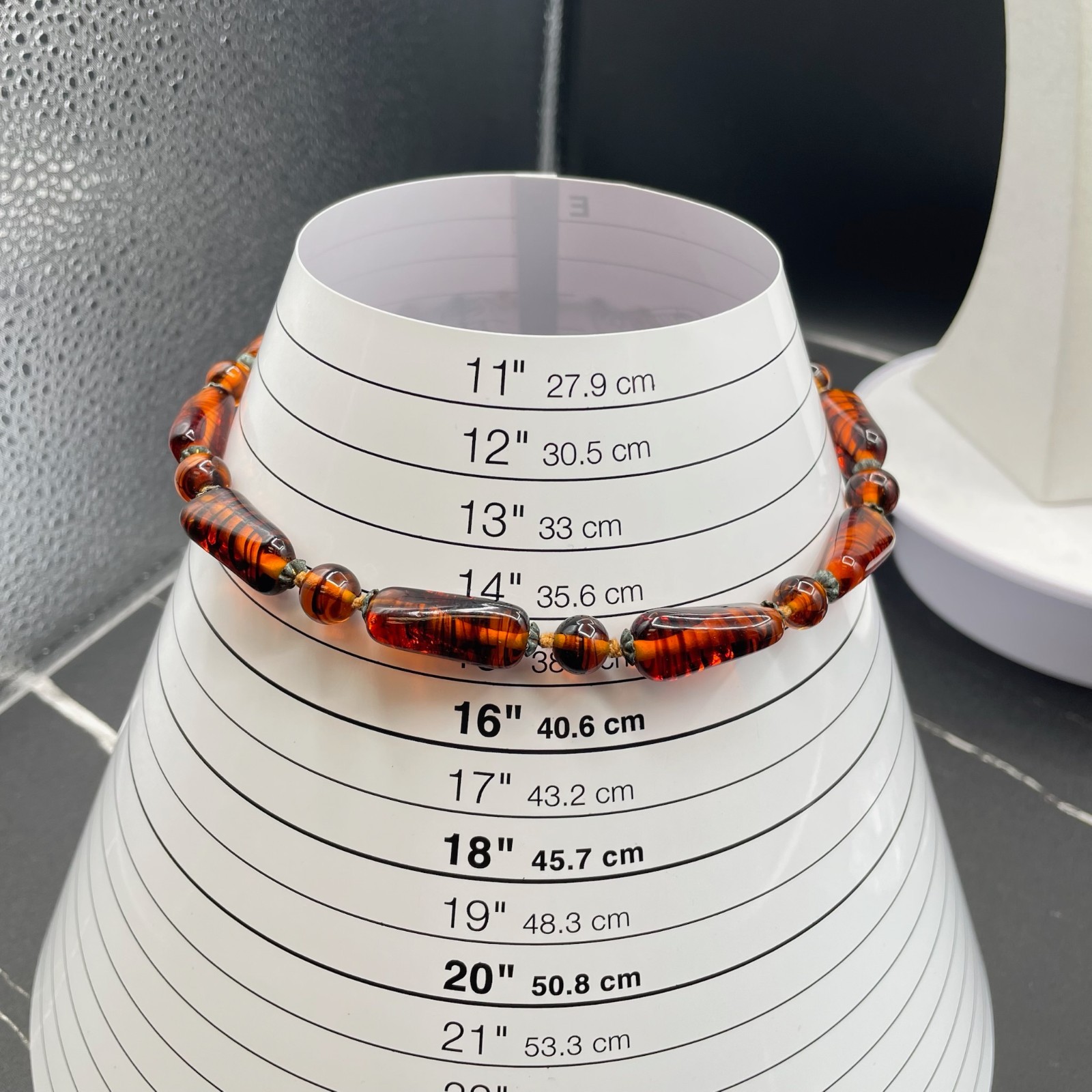 Vintage Carnelian Classic Fashion Tiger Striped Glass Beaded Celluloid Necklace