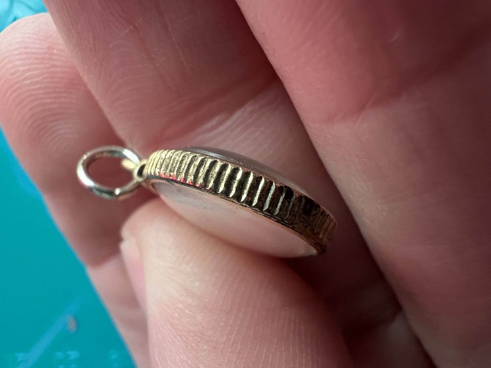Vintage 1/20 14kt Gold Filled Shaker Locket Charm Pendant Filled With Unknown C9