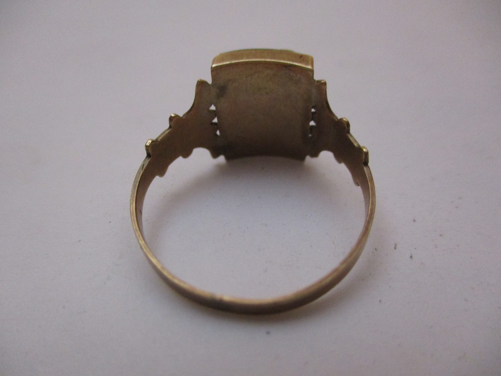 Antique Victorian 8K Gold Ring Black Onyx Signet Old English Monogram G H 9 6