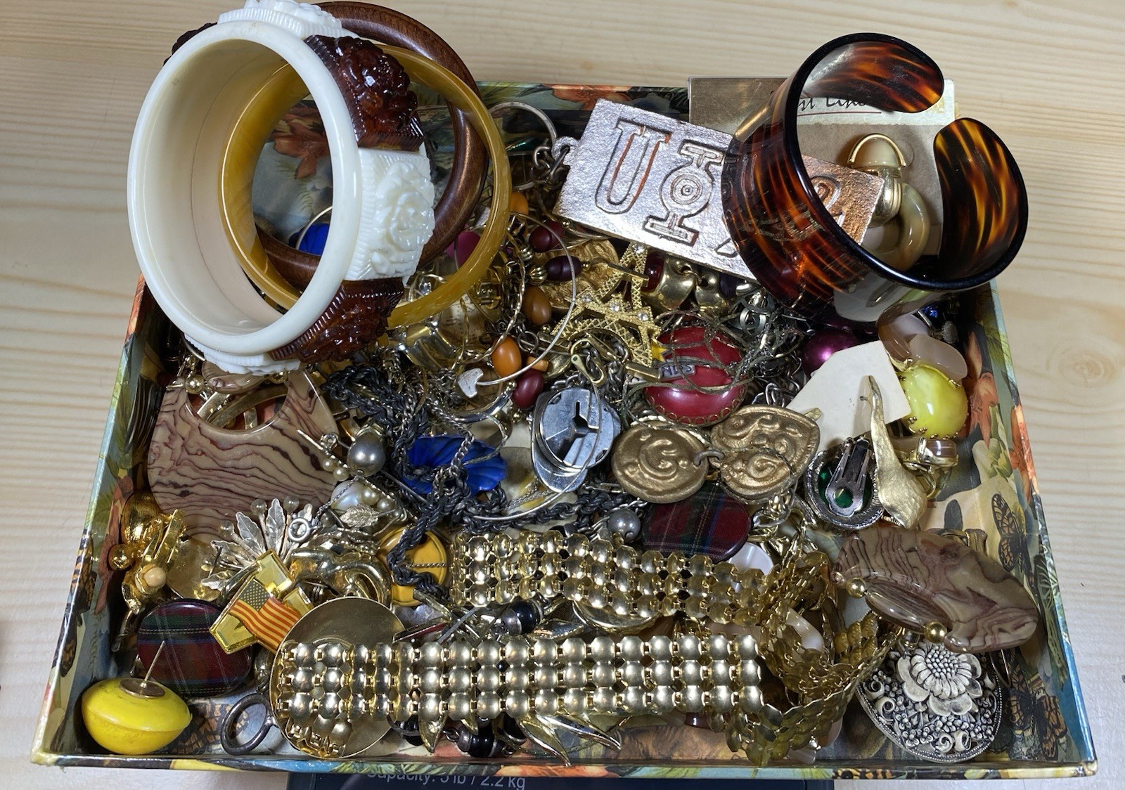 Jewelry Lot Costume Mixed Material Vintage 1lb 8.4oz Wear Repair Fashion
