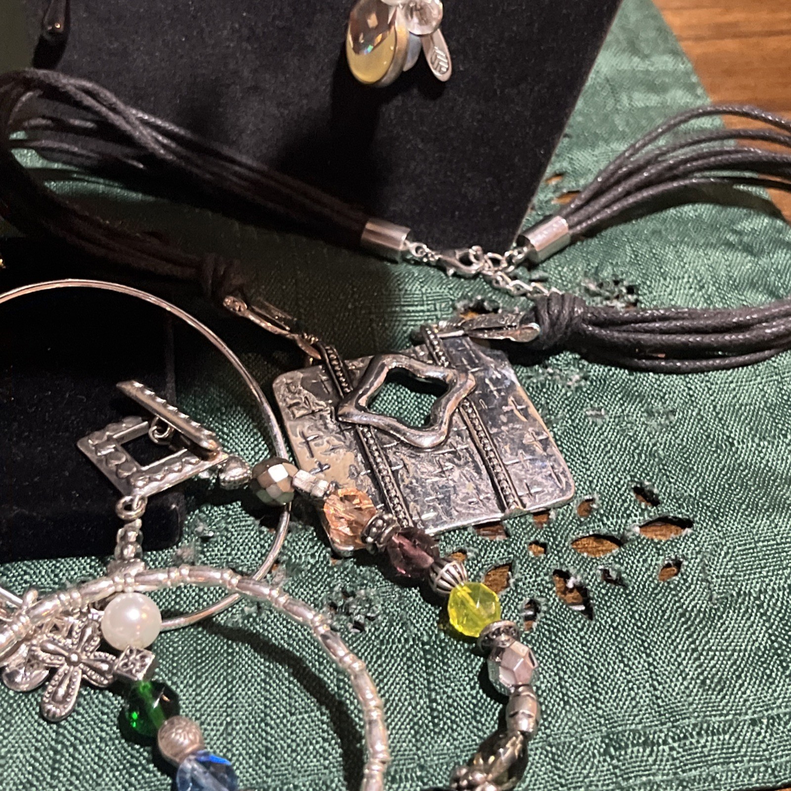 Jewelry Fashion lot Eclectic Silver Tone Vtg Modern Necklaces Bracelets Bulk