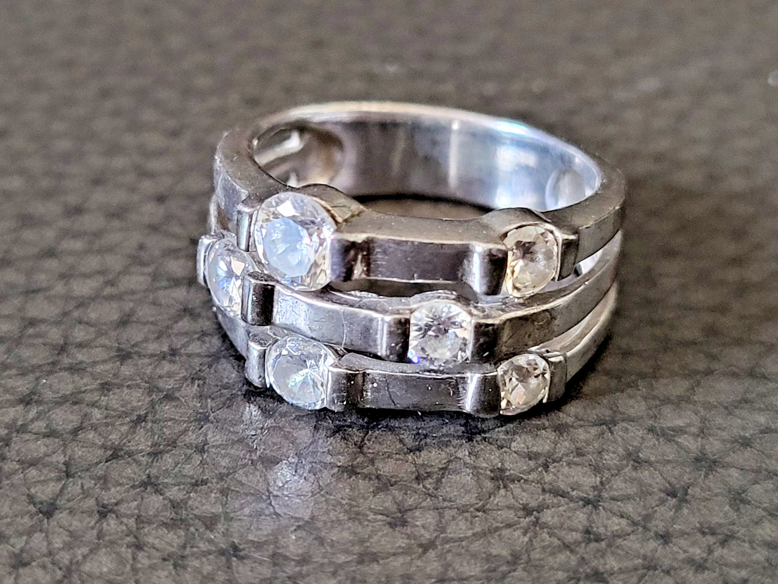 Vintage Sterling Silver Thailand Ring with clear stones. Nickel Free. Size 8