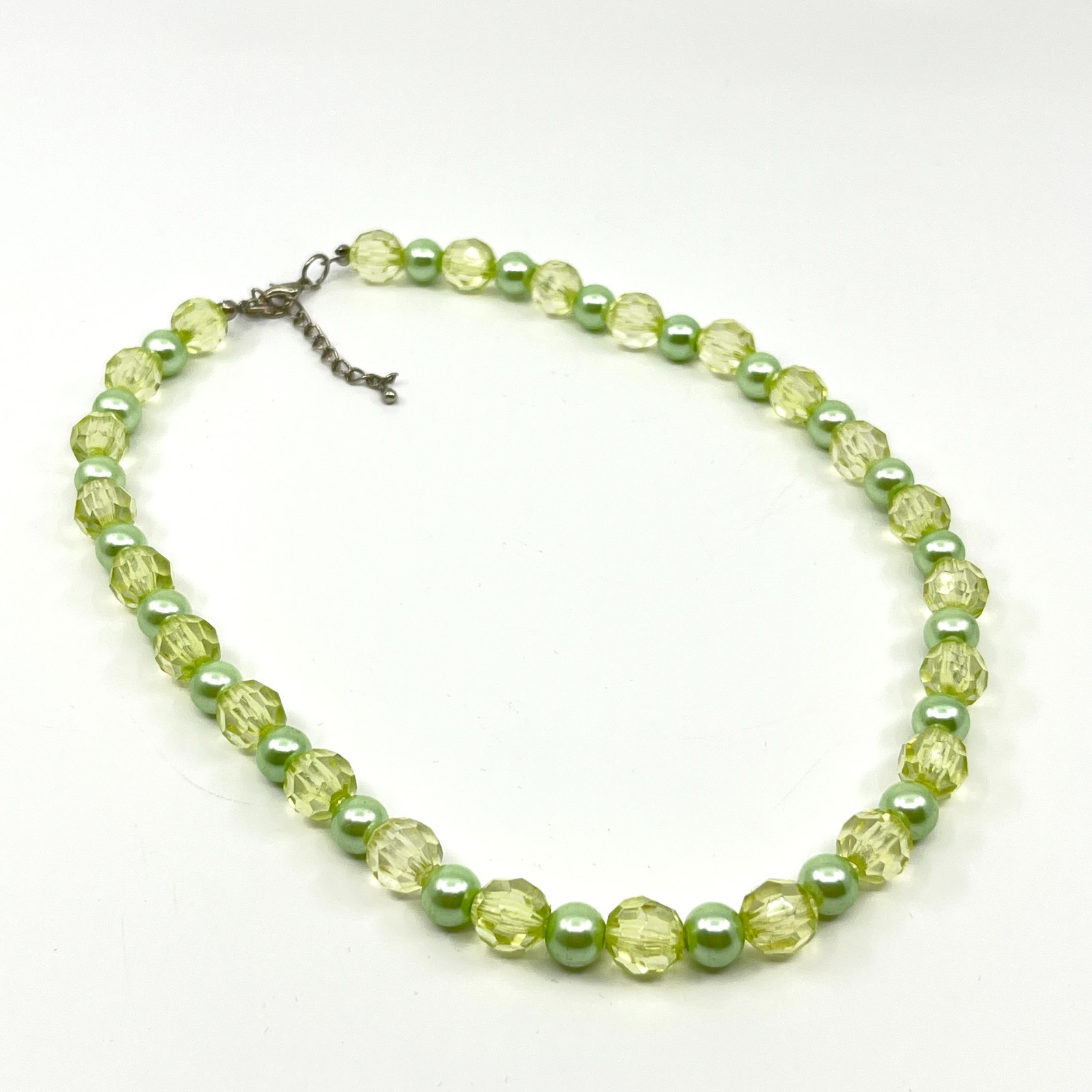 VTG Style Mint Green Faux Pearl & Yellow Faceted Bead Choker Necklace Classic