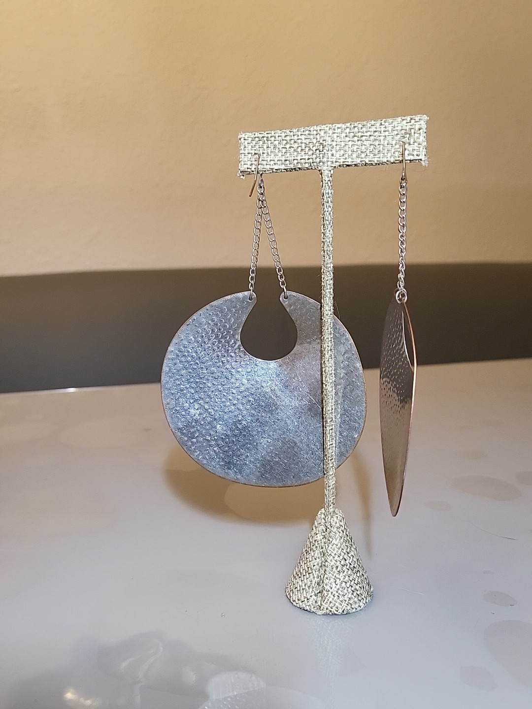 Vintage Handmade Artist Silver Tone Crescent Moon Earrings Hammered Metal Lg L20